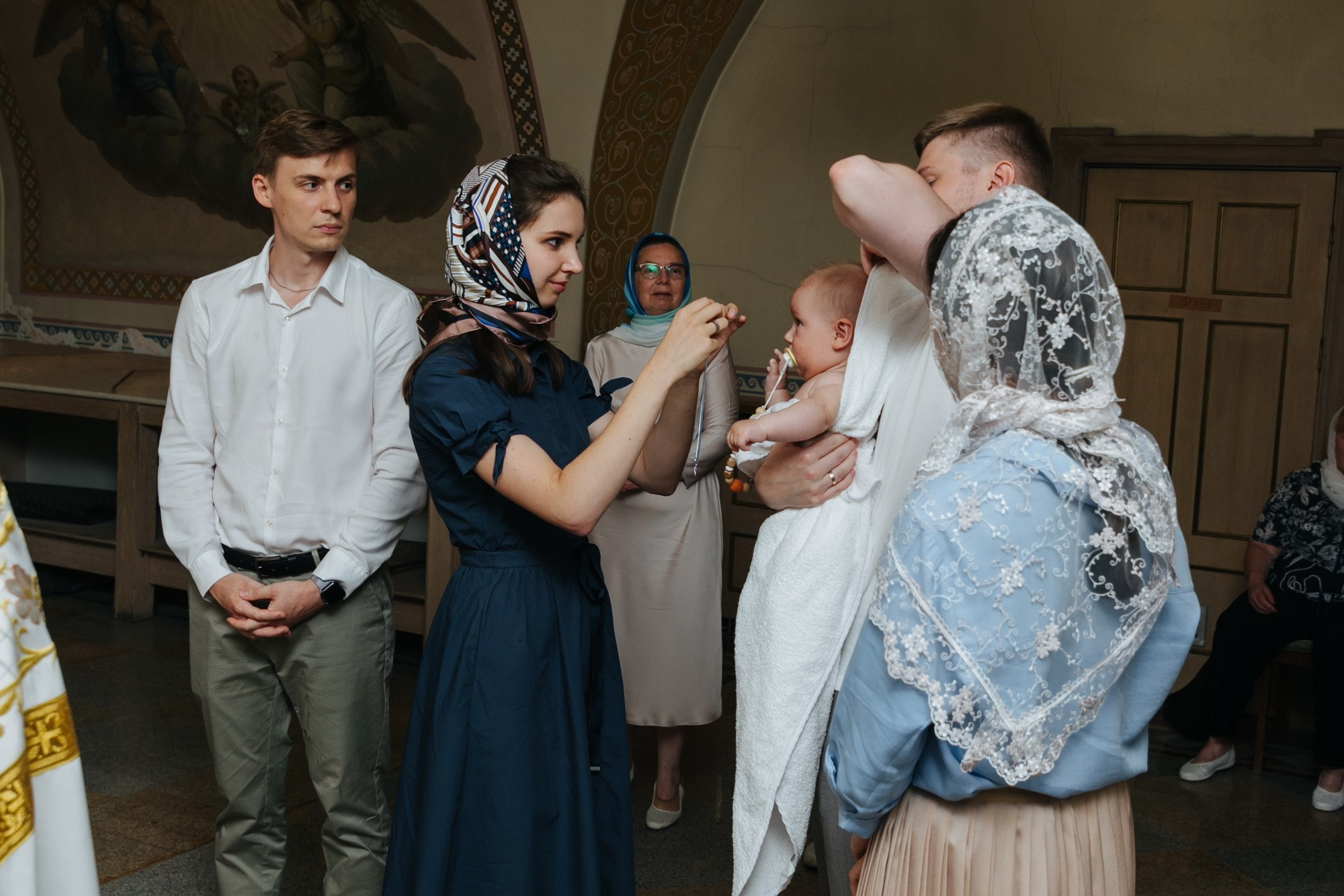 Крещение Троицкий собор Александро Невской лавры. Фотограф на крещение в Санкт Петербурге
