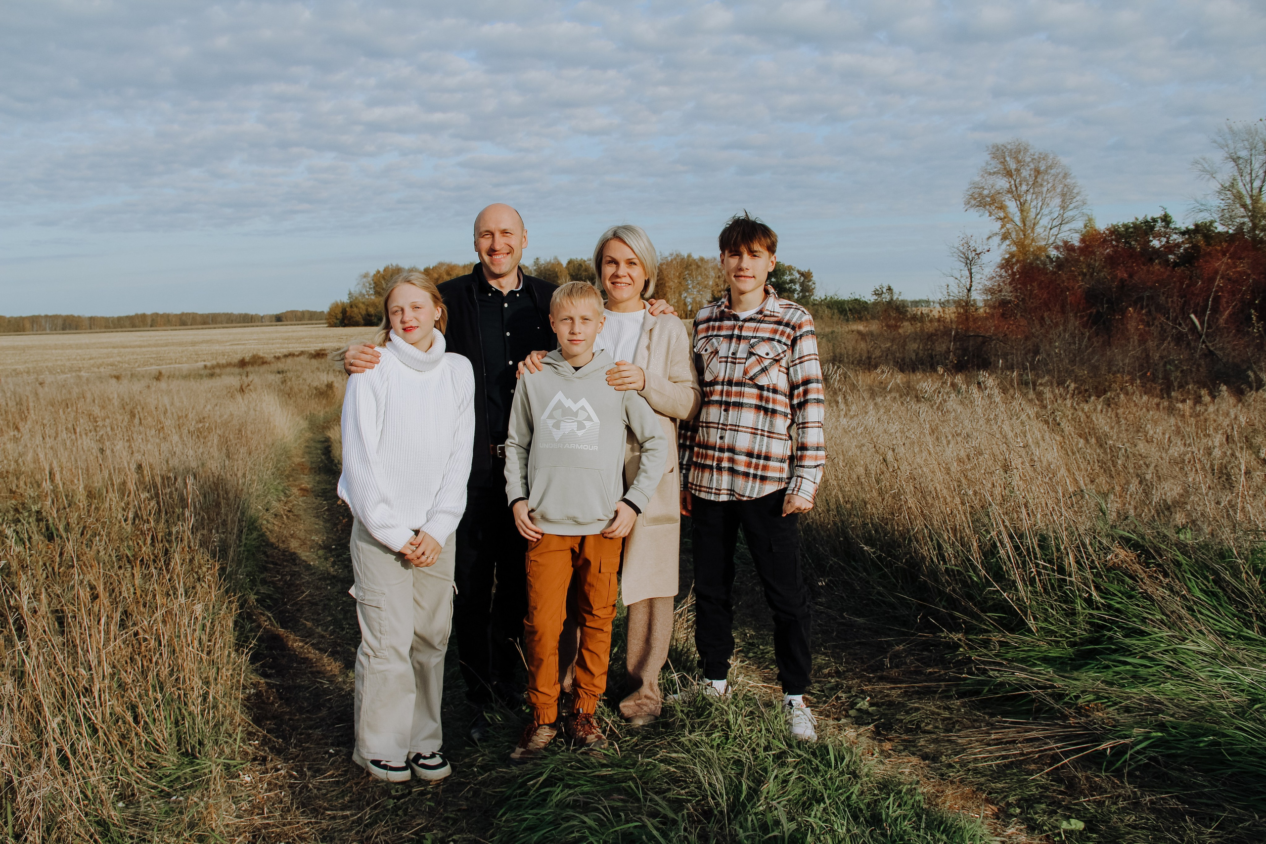 Семейная фотоистория. Большая семья Константина и Анны. Семейный фотодуэт Ирина и Николай Власьевы. Фотосессии в Новосибирске