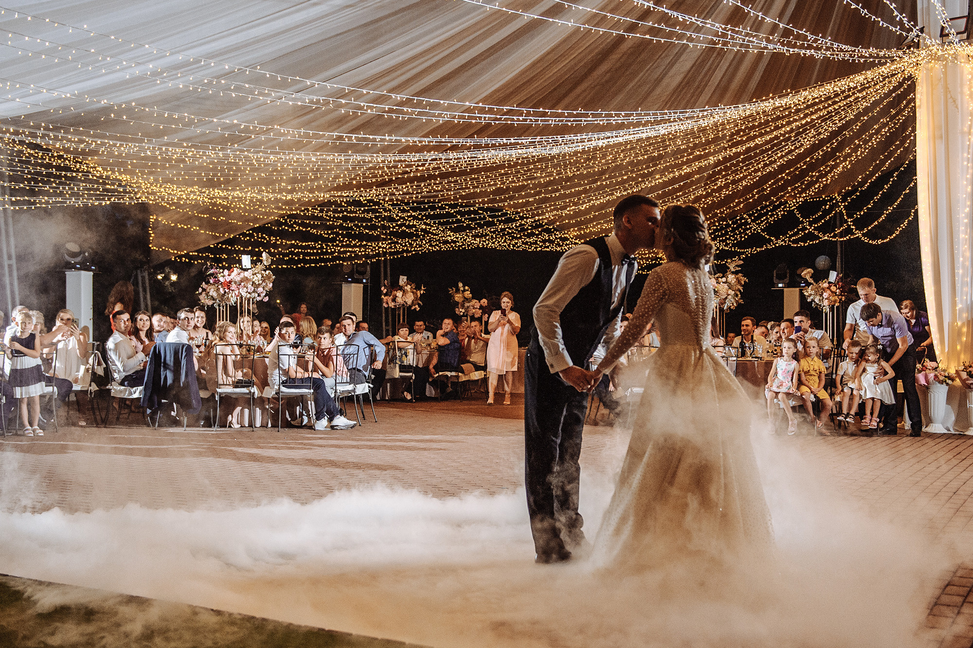 Сейчас она скажет ему ДА. Свадебный коммерческий фотограф Ростов-на-Дону, Москва