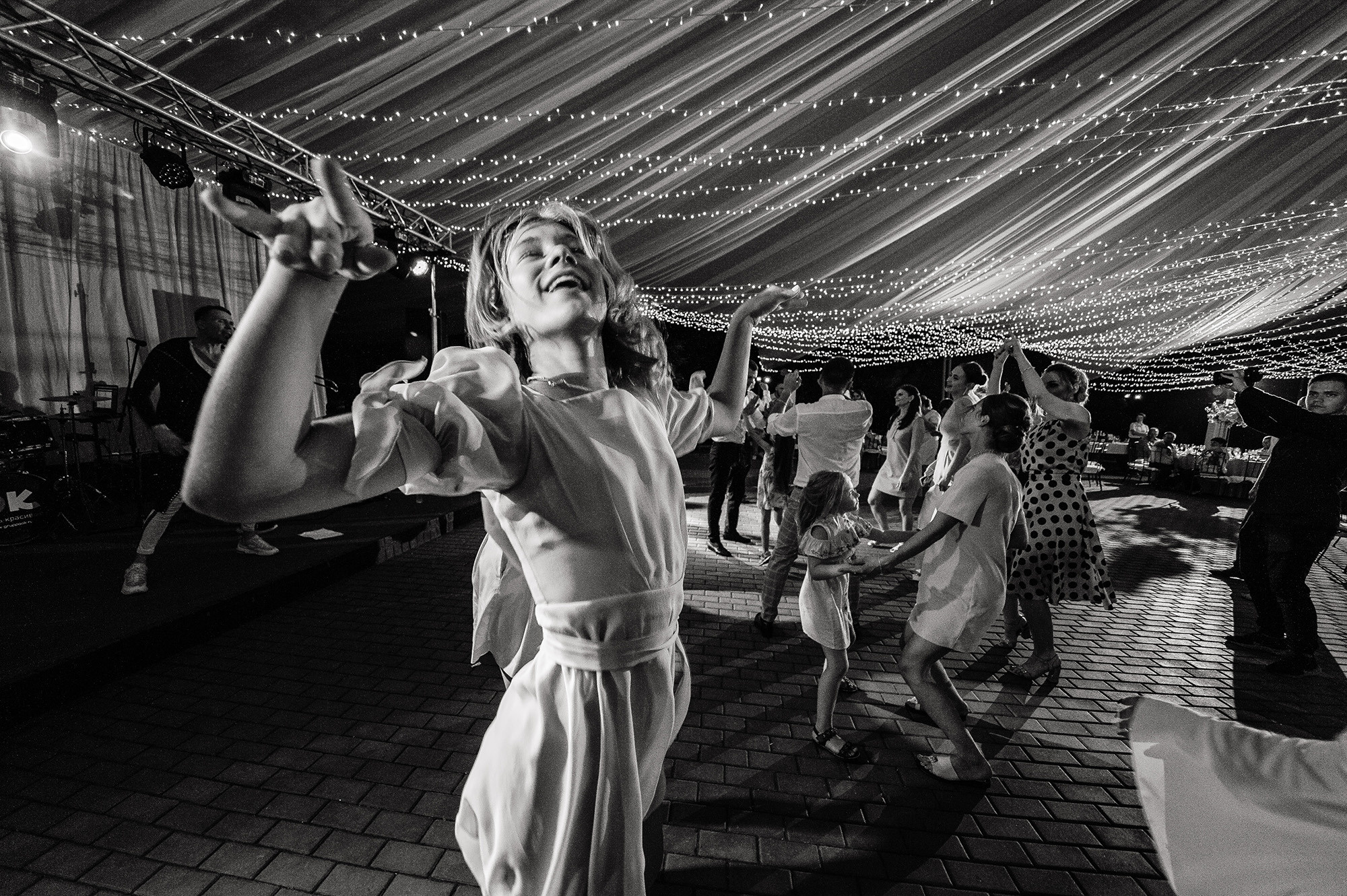 Сейчас она скажет ему ДА. Свадебный коммерческий фотограф Ростов-на-Дону, Москва