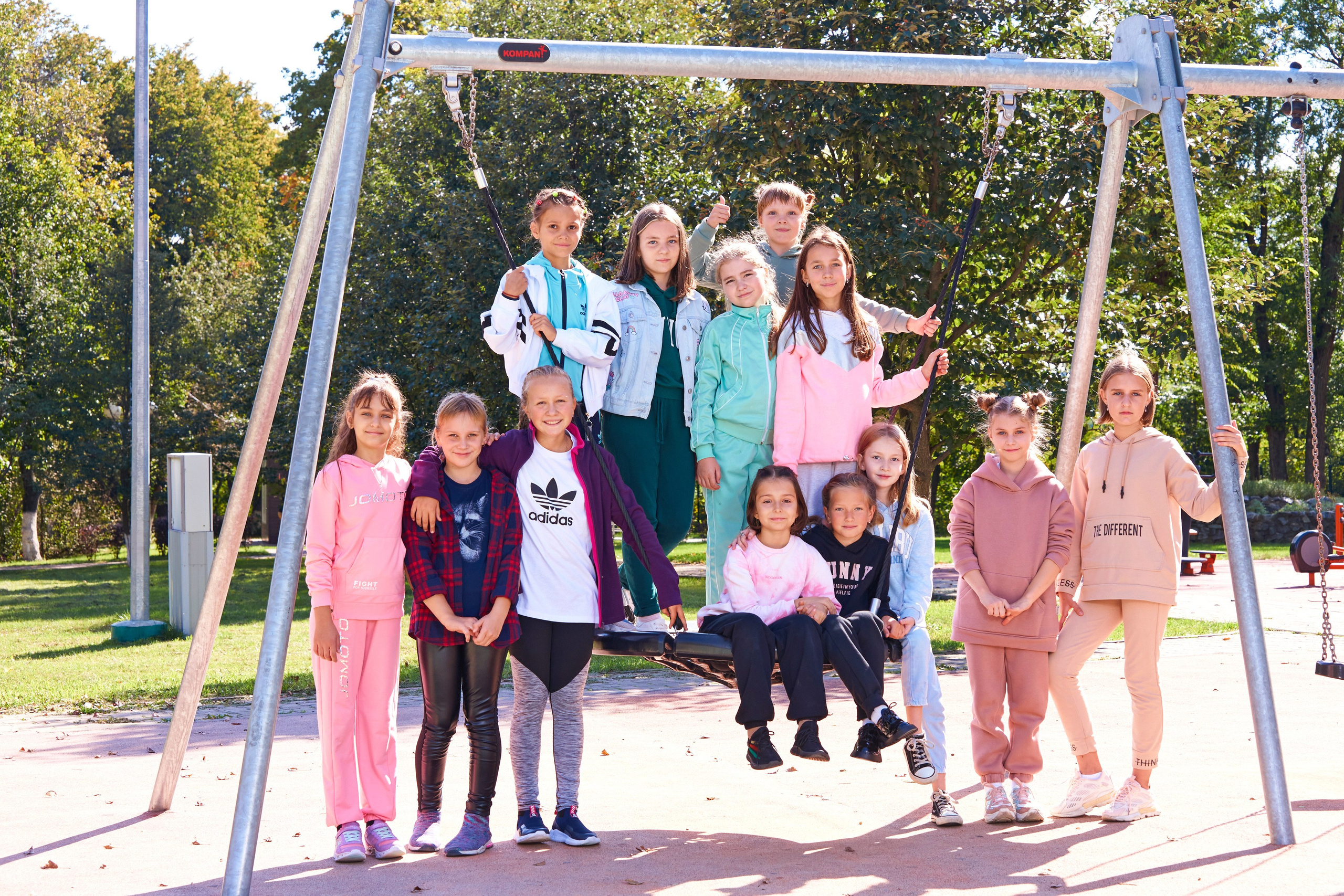 Съёмка в парке осенью. 4 класс. Childrenfoto.ru