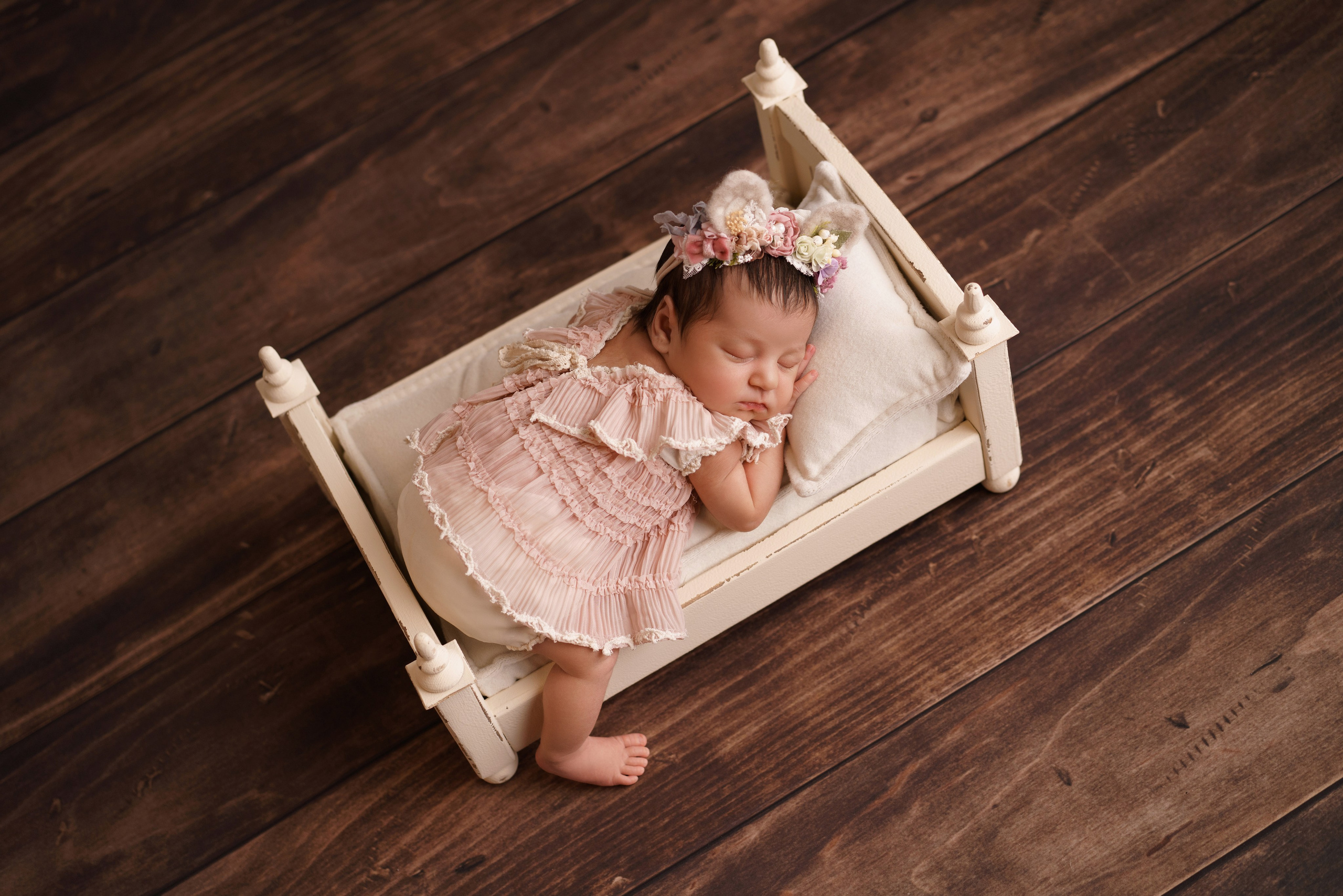 Костюмы и аксессуары для фотосессии новорожденных | Реквизит для съемки newborn в Москве. Фотосессия новорожденных в Москве и Московской области | Профессиональный фотограф newborn — Татьяна Иванова