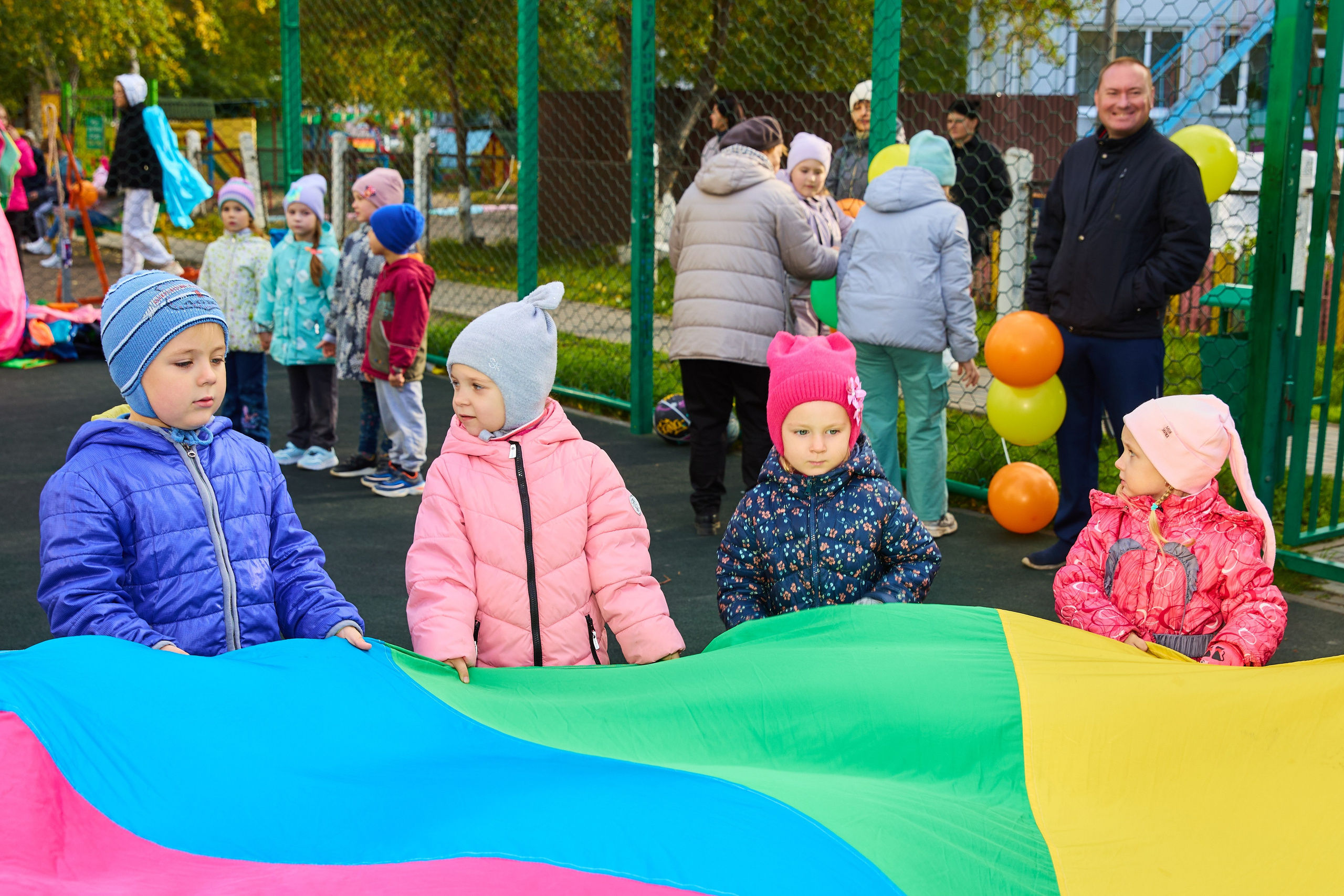 Лето закончилось, но праздник продолжается. День двора