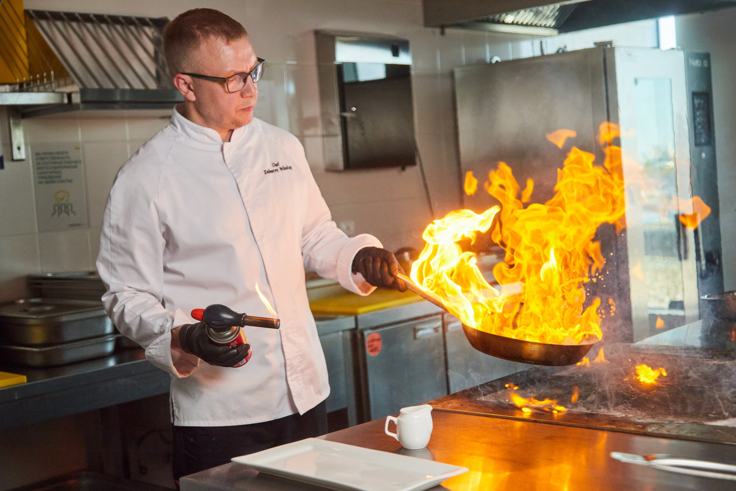 Кейтеринг на Live Арене — фуд-фотография: процесс приготовления