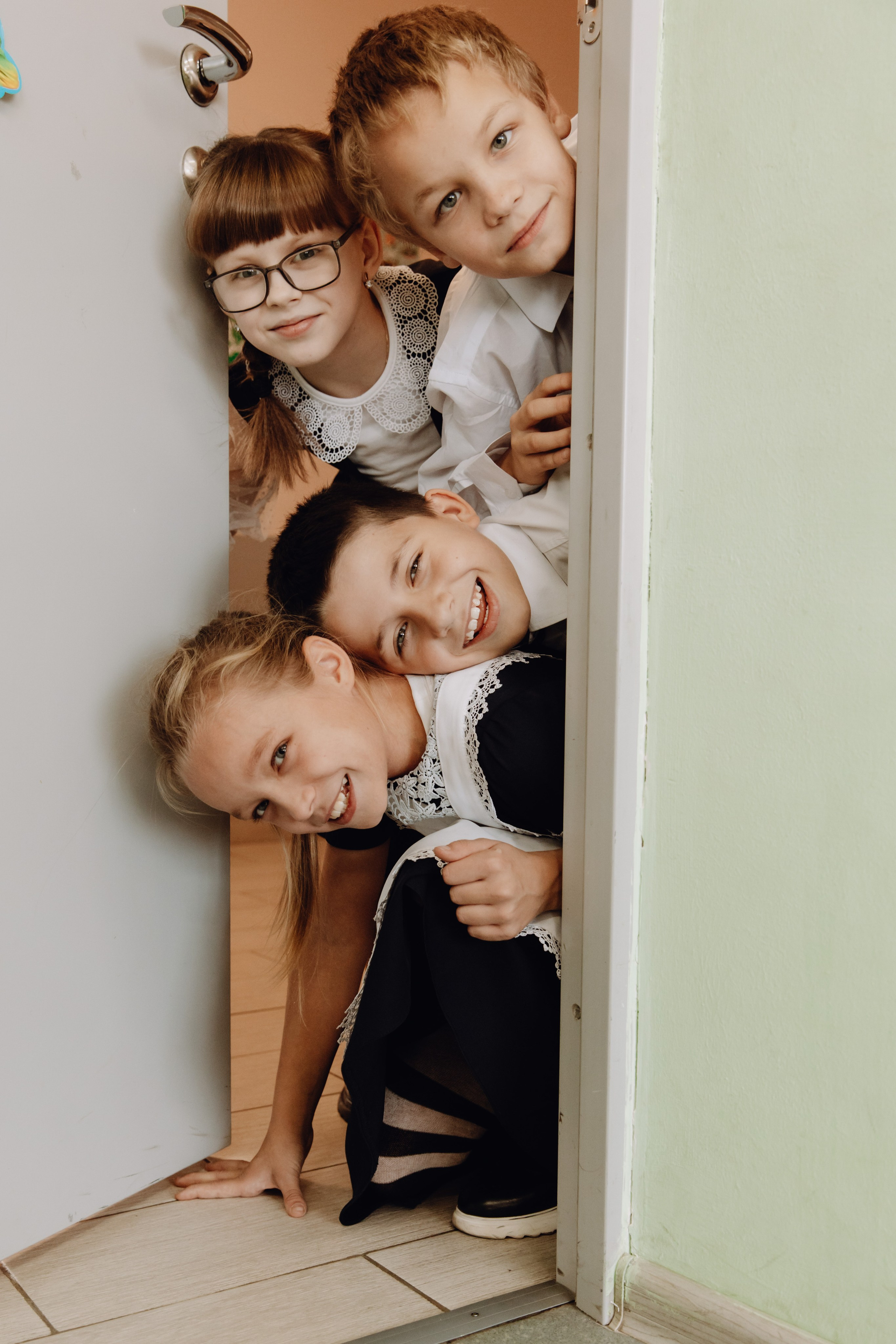 Школьные альбомы в Чернянке. Фотограф Максим Никонов