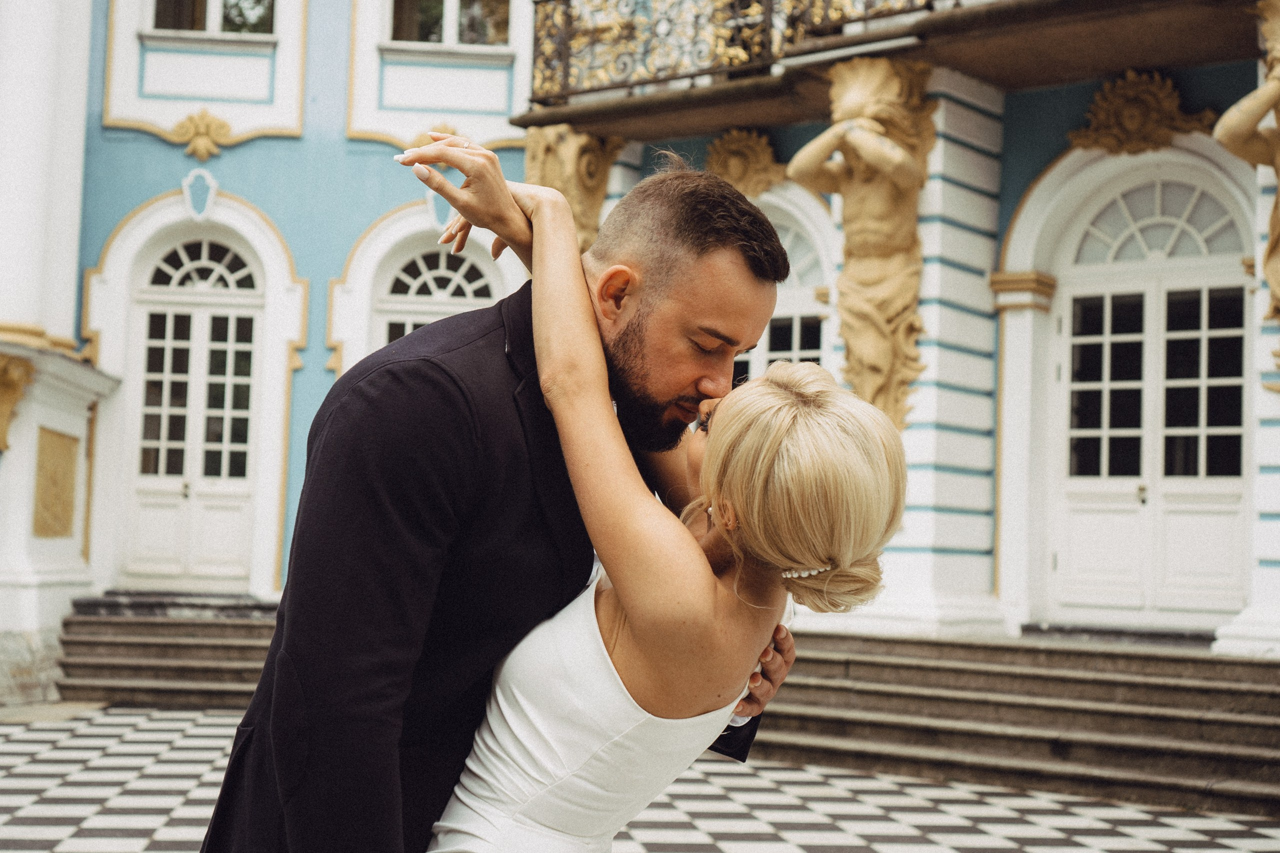 СВАДЕБНАЯ ИСТОРИЯ В ГОРОДЕ ПУШКИН ВОЗЛЕ ЕКАТЕРИНИНСКОГО ДВОРЦА И В ПАРКЕ. Профессиональный фотограф, Санкт-Петербург — Виктория Богомолова