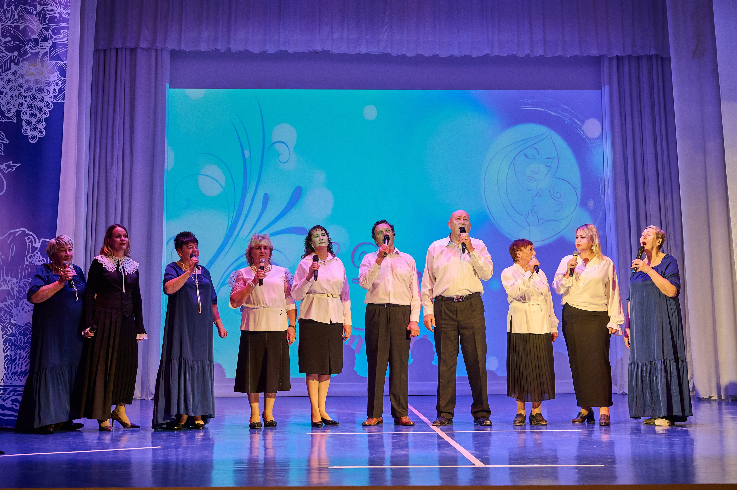 День матери Марьина Роща. Жизнь курорта Кабардинка в фотографиях