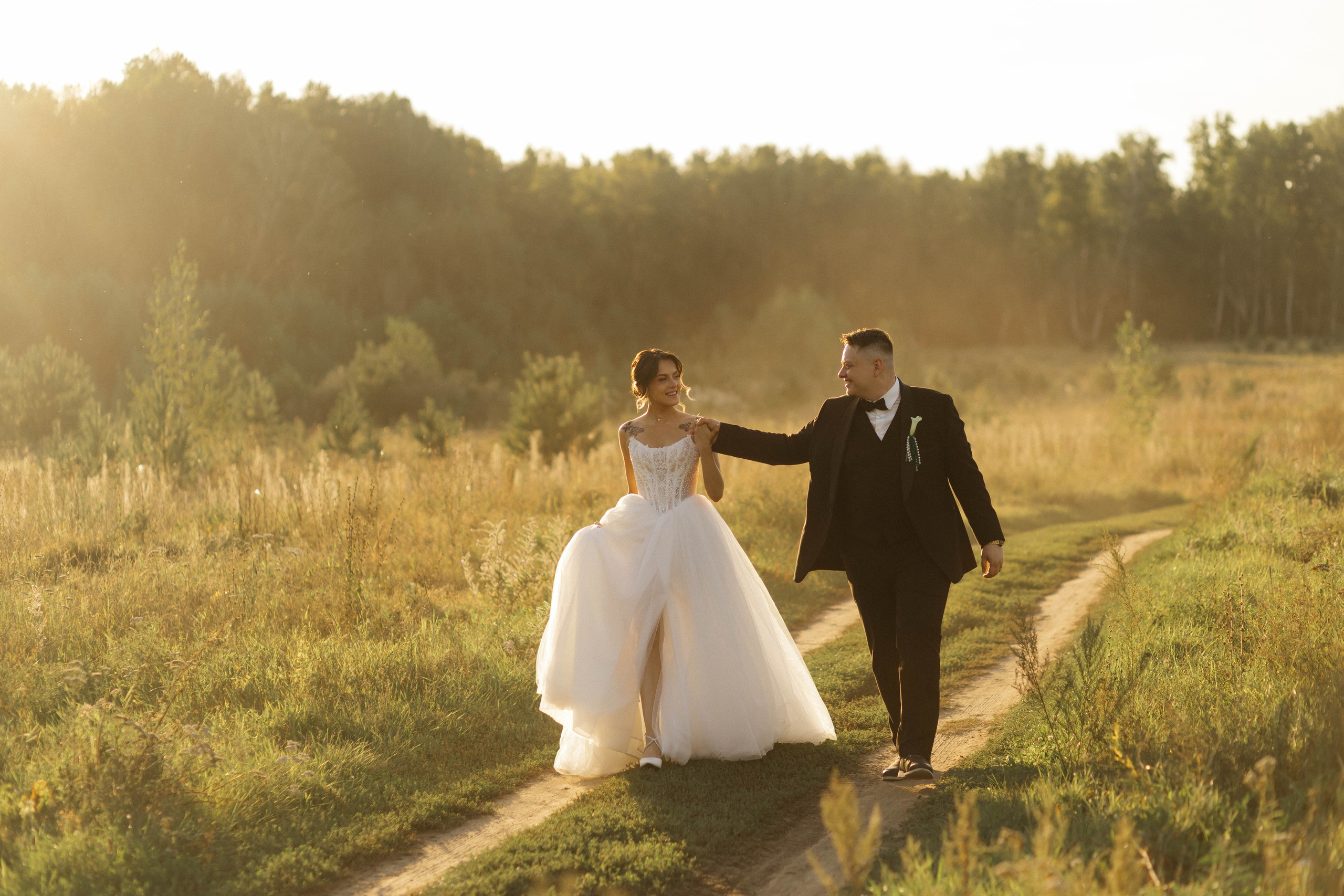 Свадебная история. Лесной Виладж. Свадебный и семейный фотограф Рассказова Виктория
