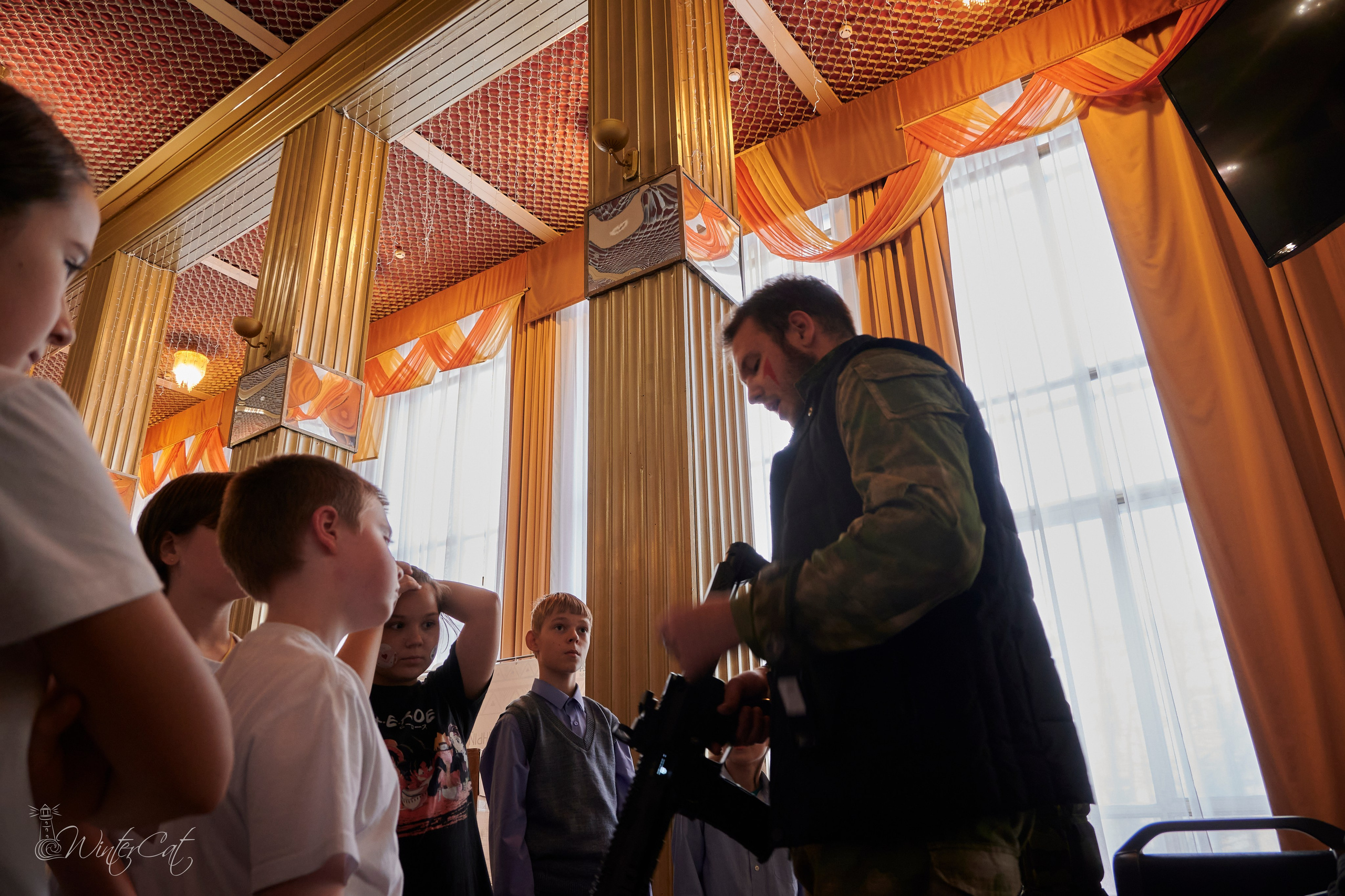 Арт Маркет 12.10.24. Портретный и репортажный фотограф в Магадане Андрей Нефедов WinterCatPhoto