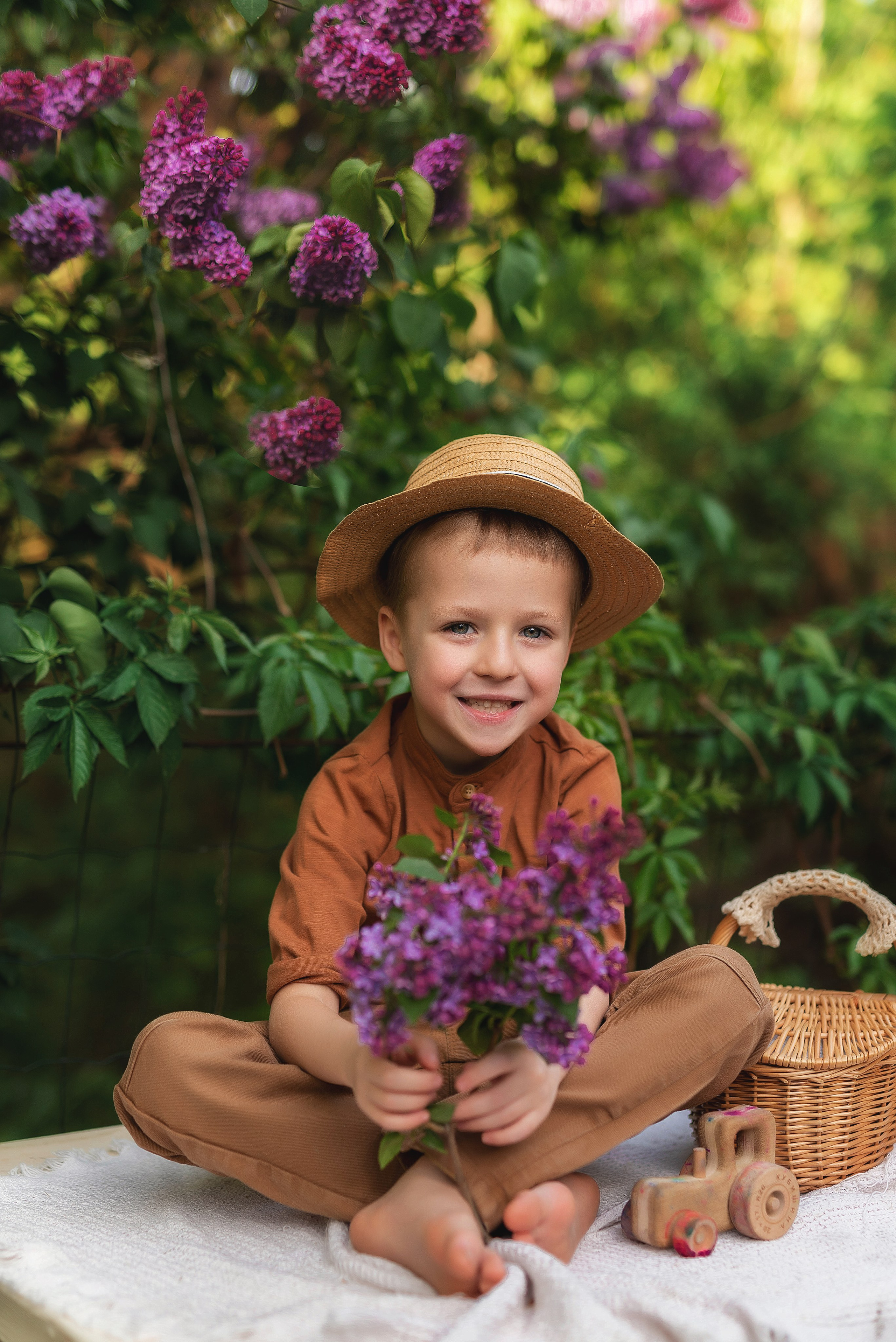 Фотосессия в сирени. Семейный, детский фотограф в Воронеже Анна Никитина