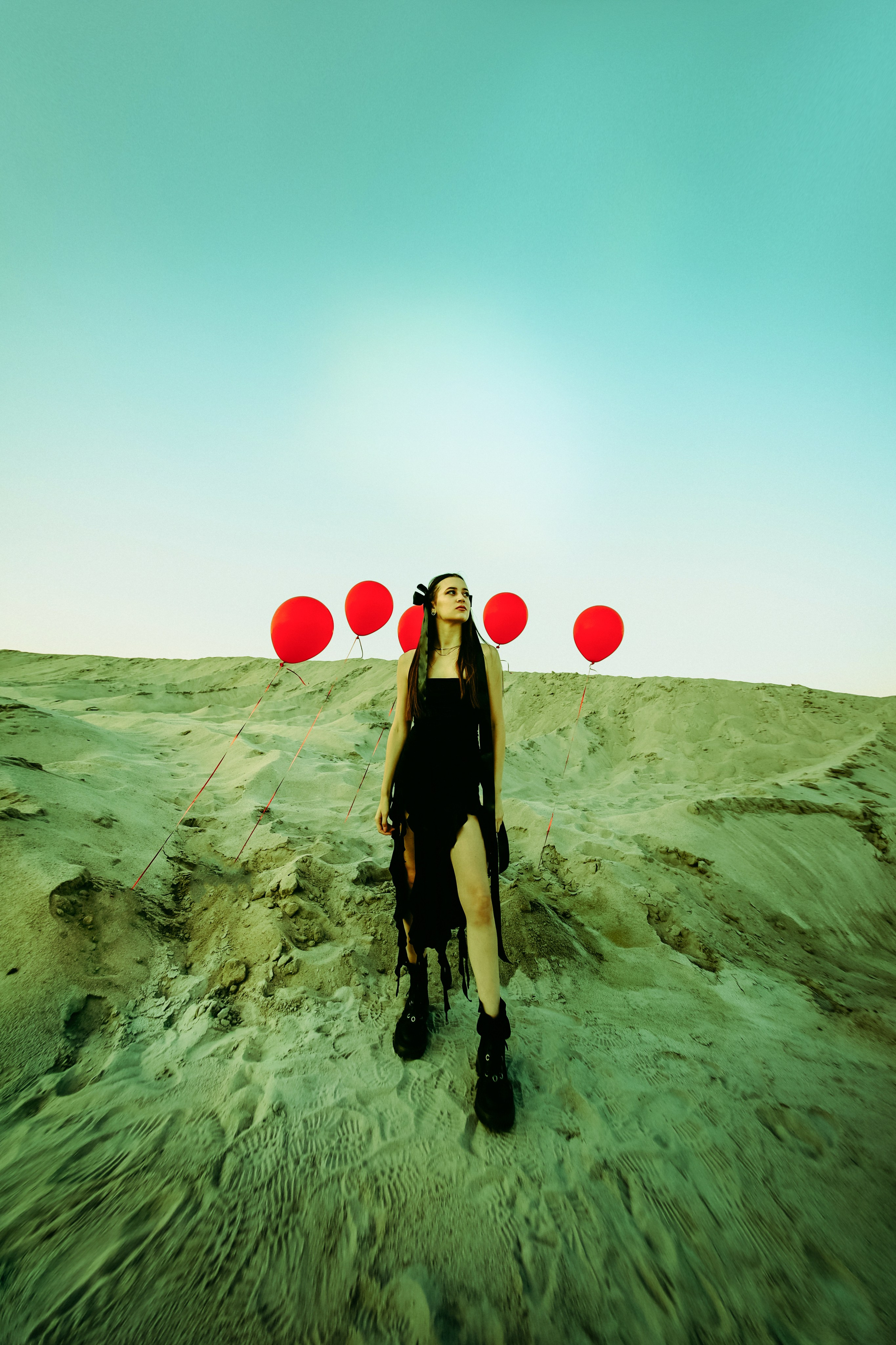 RED BUBBLES. Sun Betty — кинофотограф Элизабет