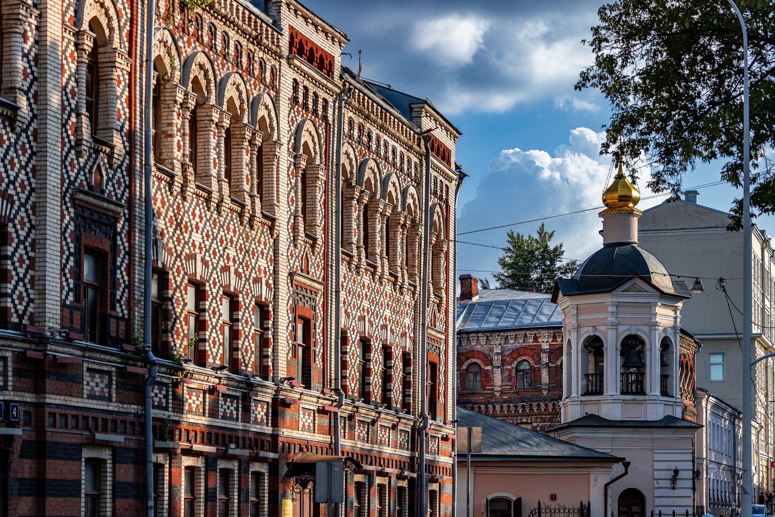 Москва. Август 2025 года. Кузнецкий мост. Люди, детали. Фотографирую жизнь! Московский фотограф волонтер