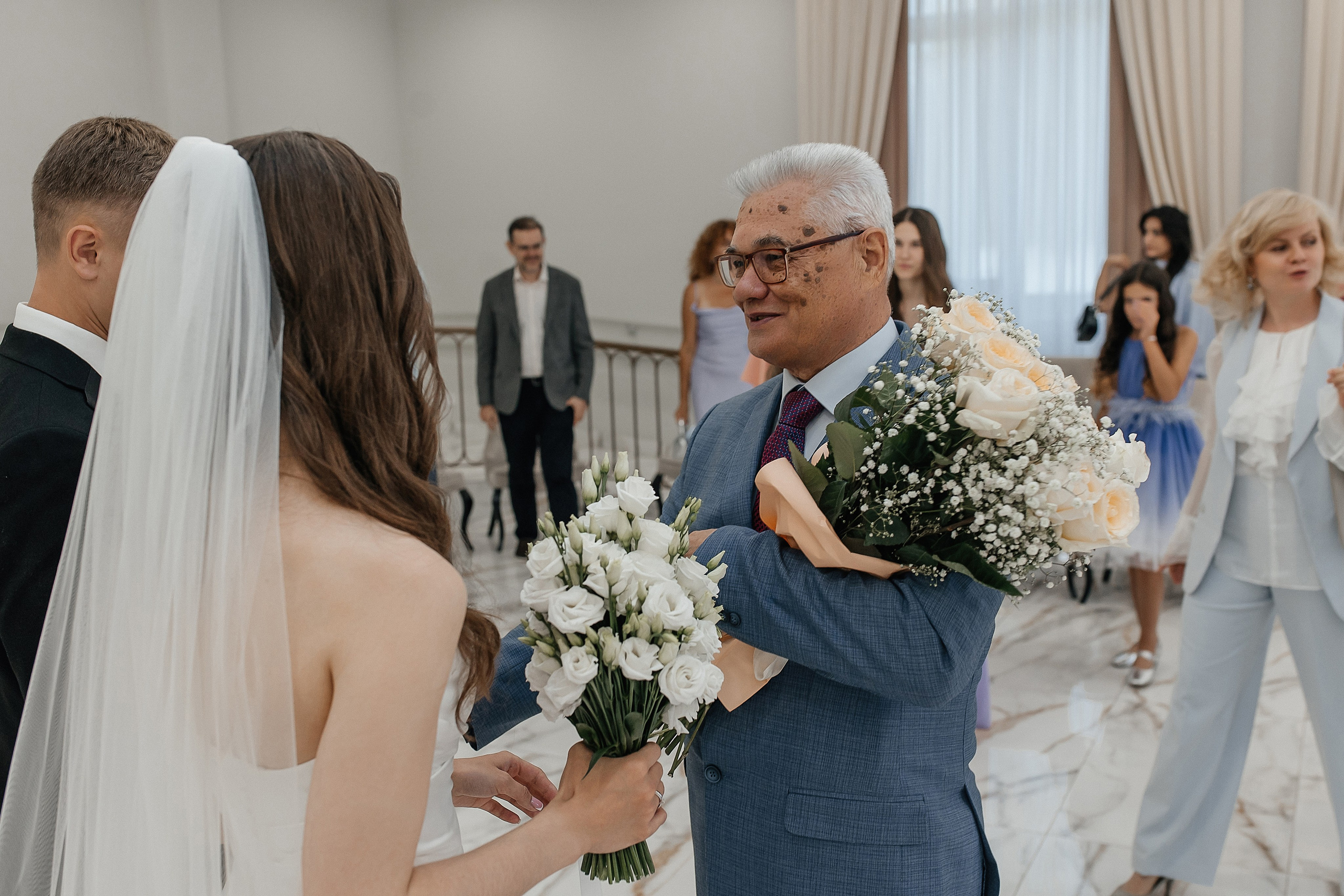 Регистрация брака в Шипиловском дворце бракосочетания. Свадебный фотограф в Москве Дарья Олендарёва