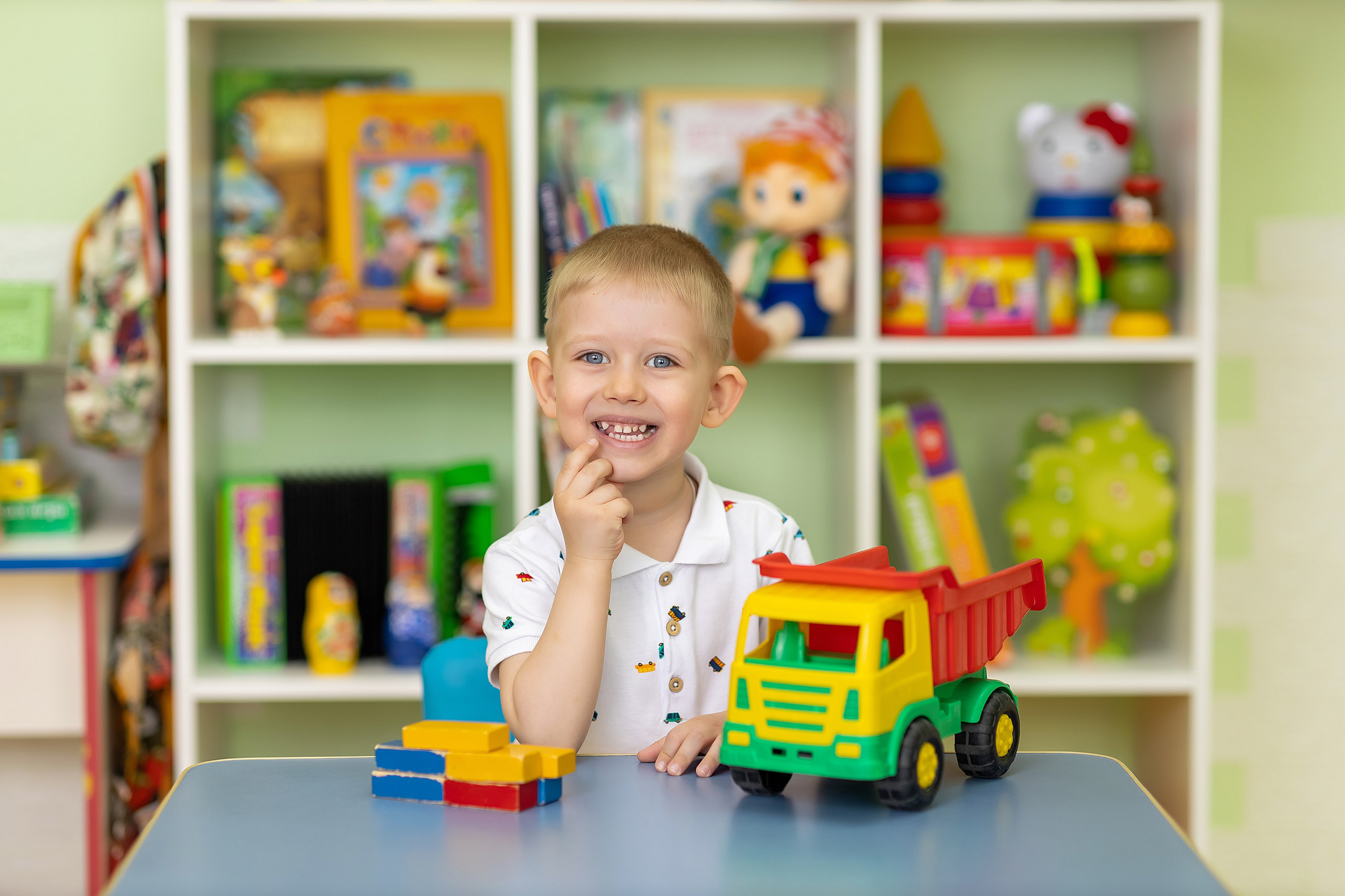 Примеры фото ДЕТСКИЙ САД. Фотограф Радужный ХМАО, Школьный фотограф, семейный фотограф, выпускной альбом