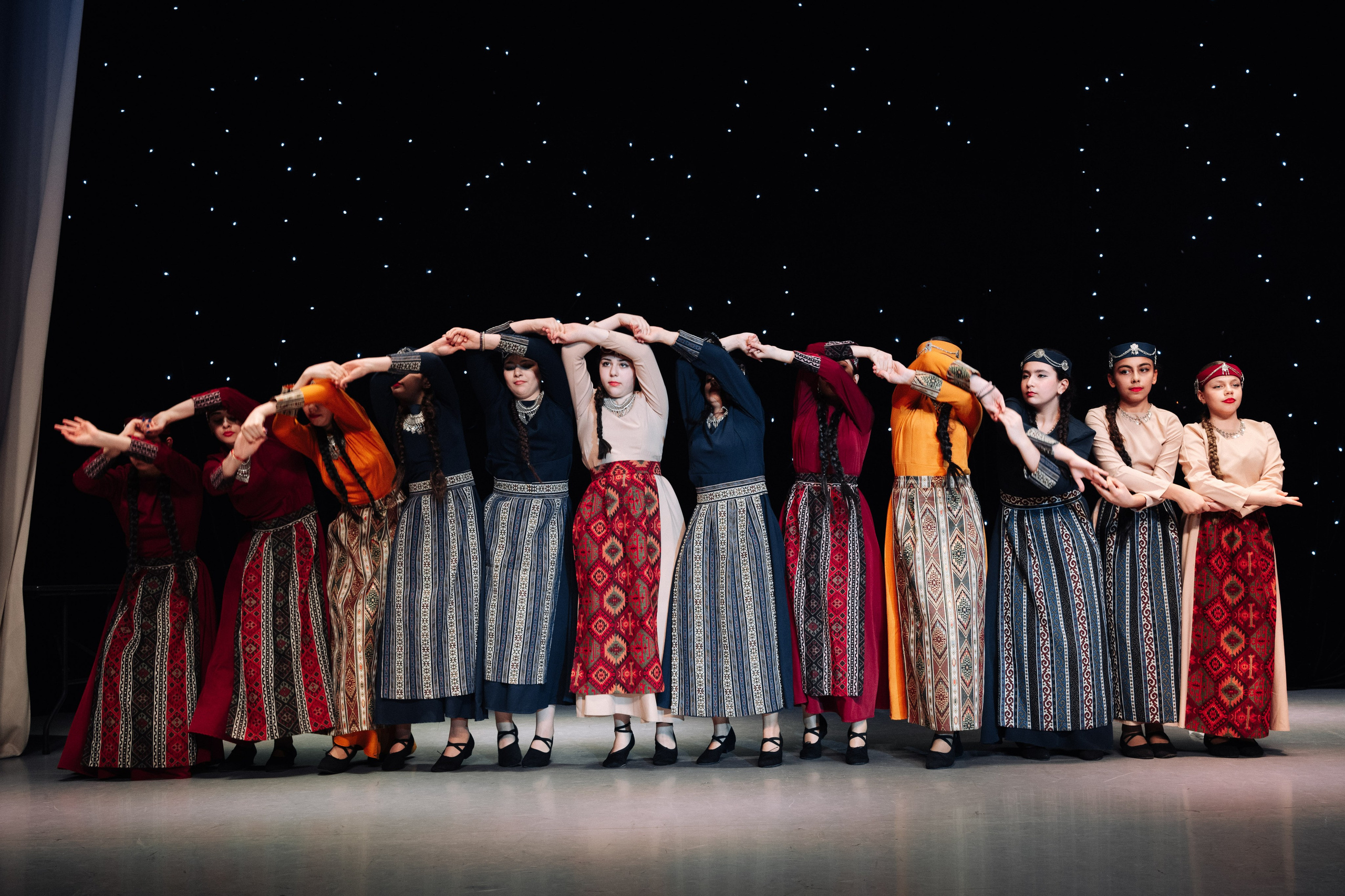 Благотворительный концерт в помощь Артему Сардаряну. Фотограф Артем Севостьянов. Профессиональная фотосъемка в Ногинске, Москве, Московской области и за границей