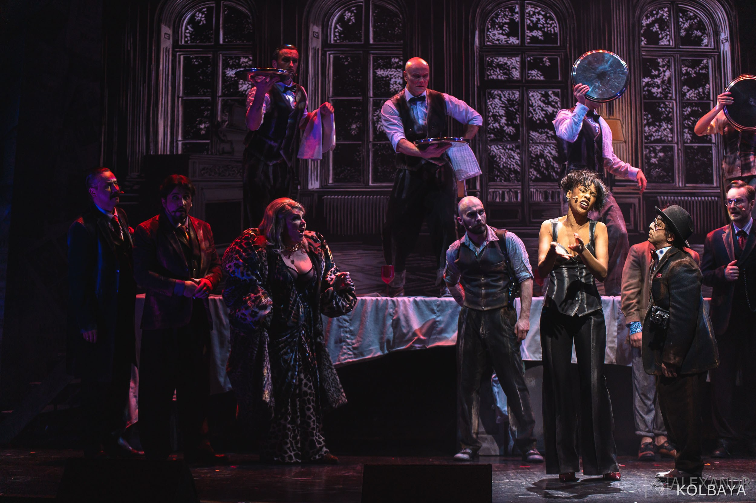Фотографии со спектакля «Однажды в городе N». Концертный и театральный репортажный фотограф в Москве Александр Колбая