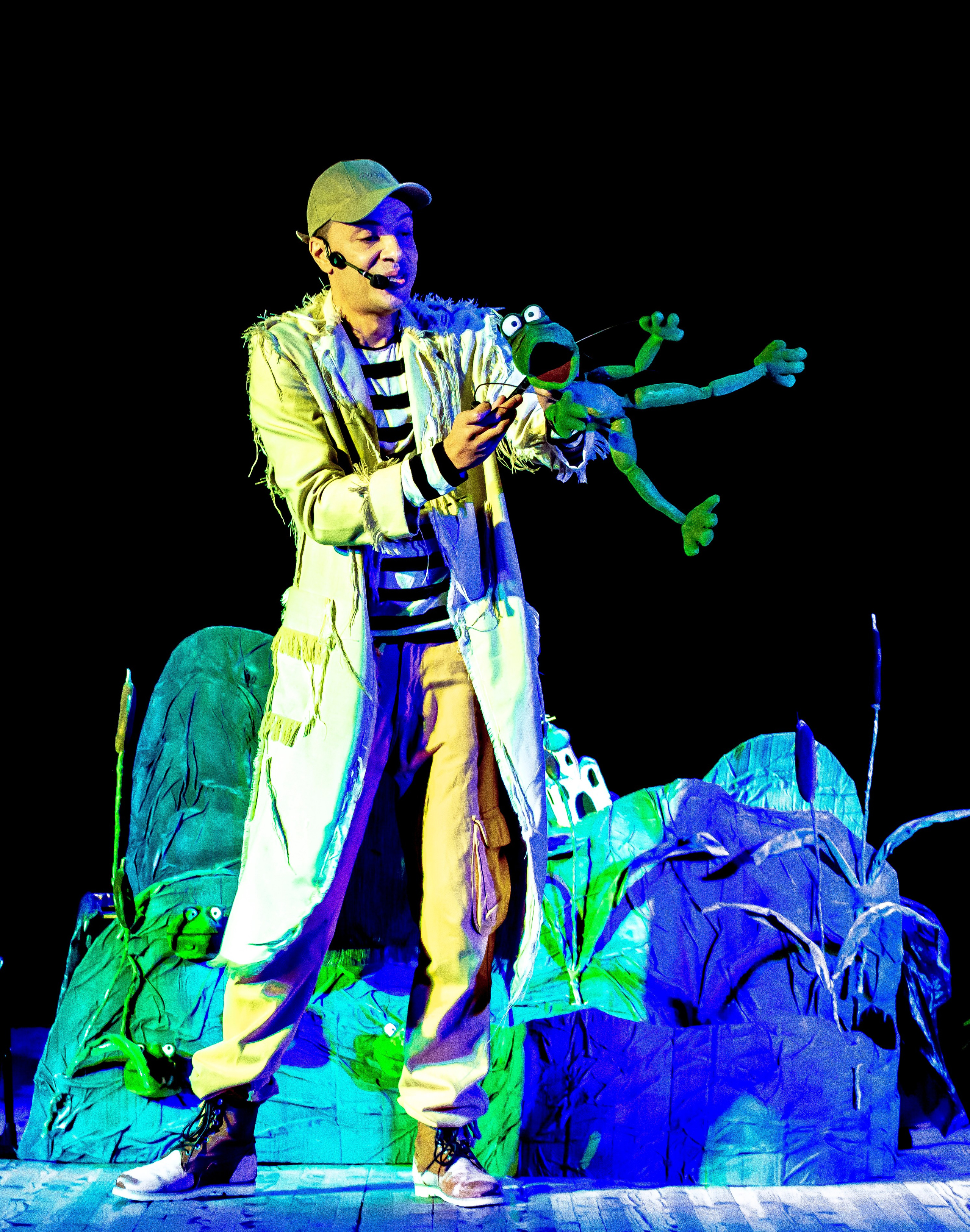 Спектакль театра Саквояж Лягушка путешествиница. Фотограф в Сочи Юрий Шептаев