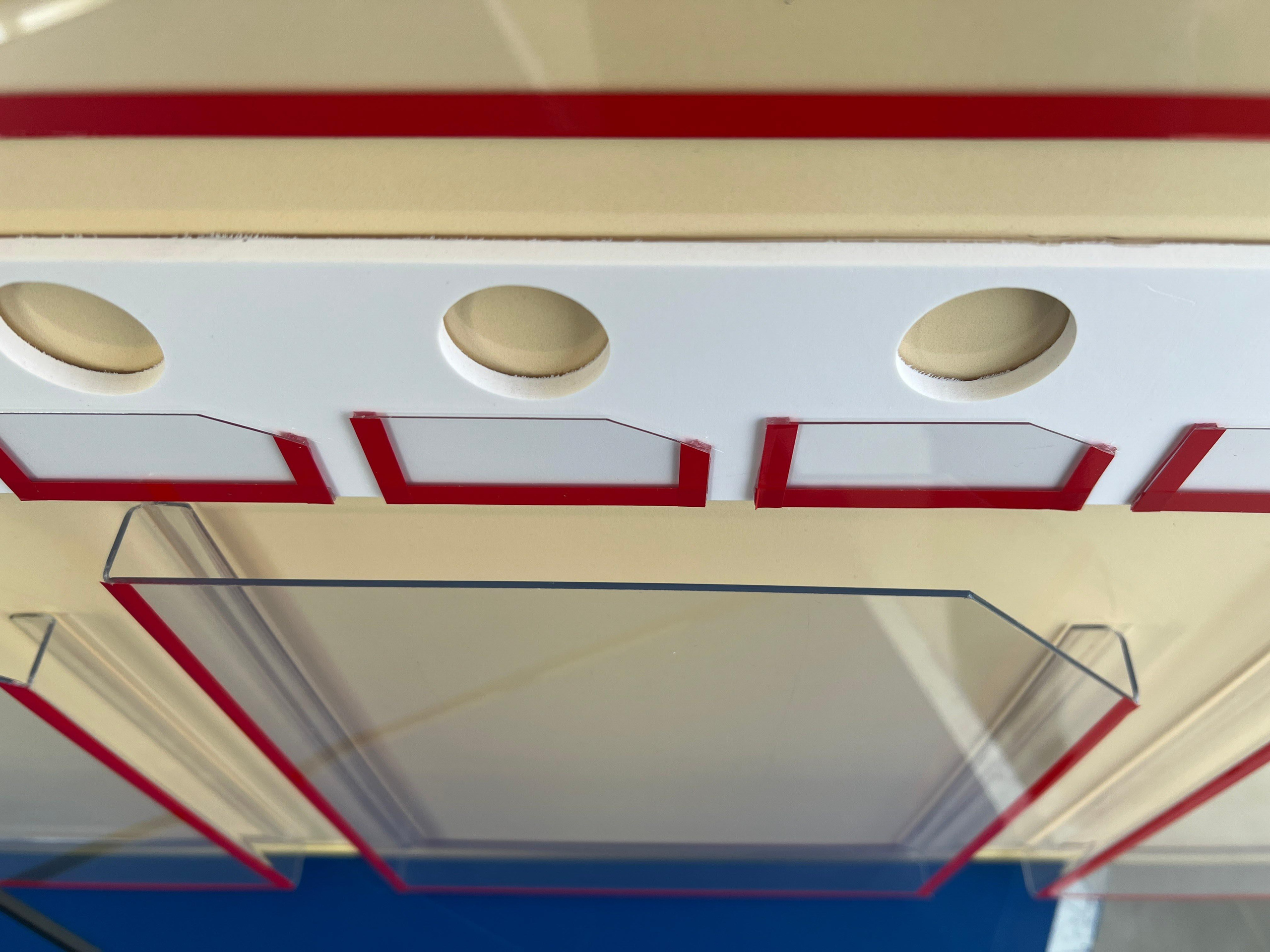 Фотографии офисных табличек, информационных стендов, вывесок