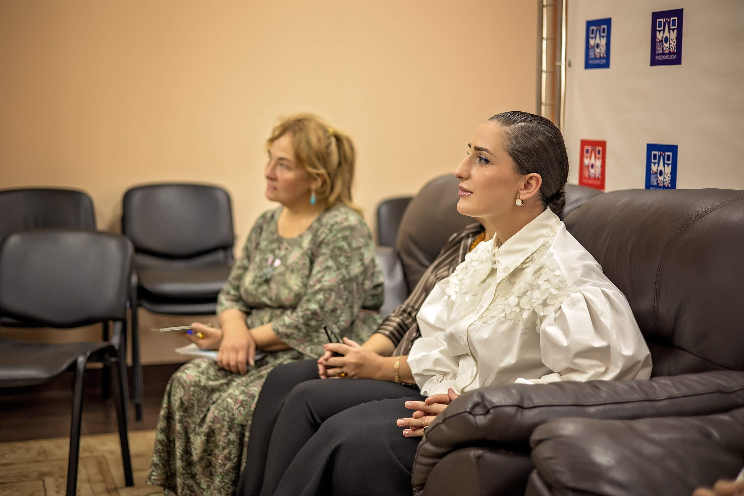 Художник, искусствовед Александр Лозовой. Свадебный и семейный фотограф в Абхазии Эля Цишба