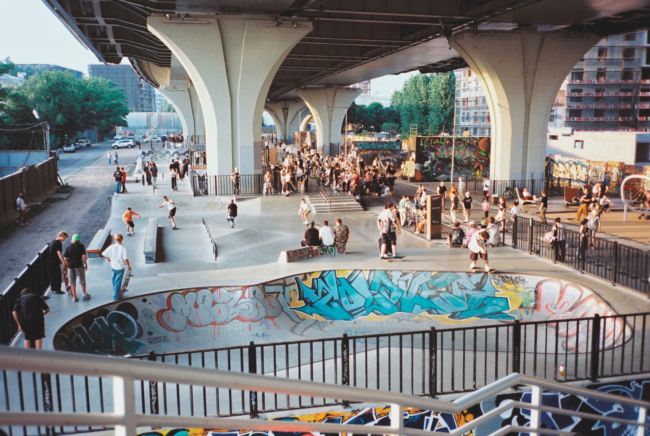 Фотографии цветные. Свадебный и семейный пленочный фотограф в Петербурге Истомина Ирина