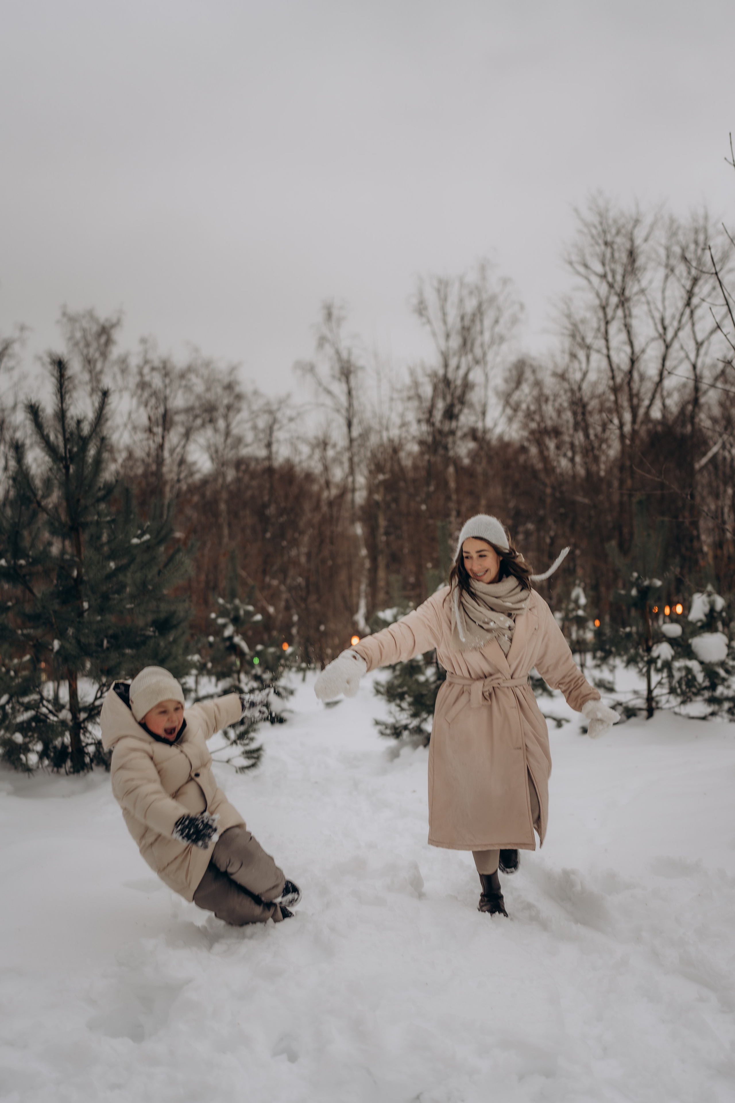 На катке. Семейный фотограф Москва. Фотограф беременности и материнства Москва