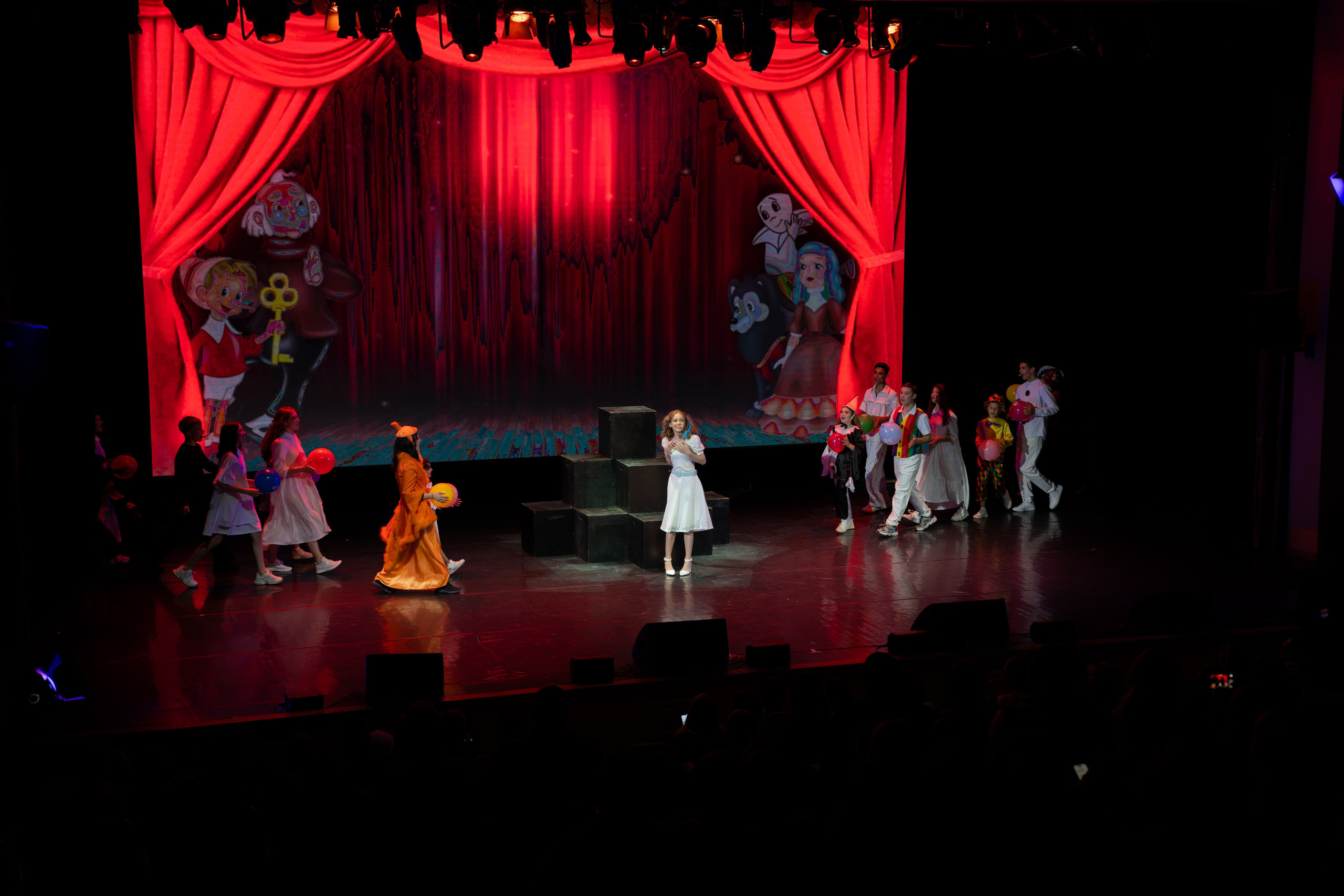 Съёмка благотворительного спектакля «Новая история деревянного мальчика». «Студия DRONAVT`s» — видеосъёмка и фотография г. Москва