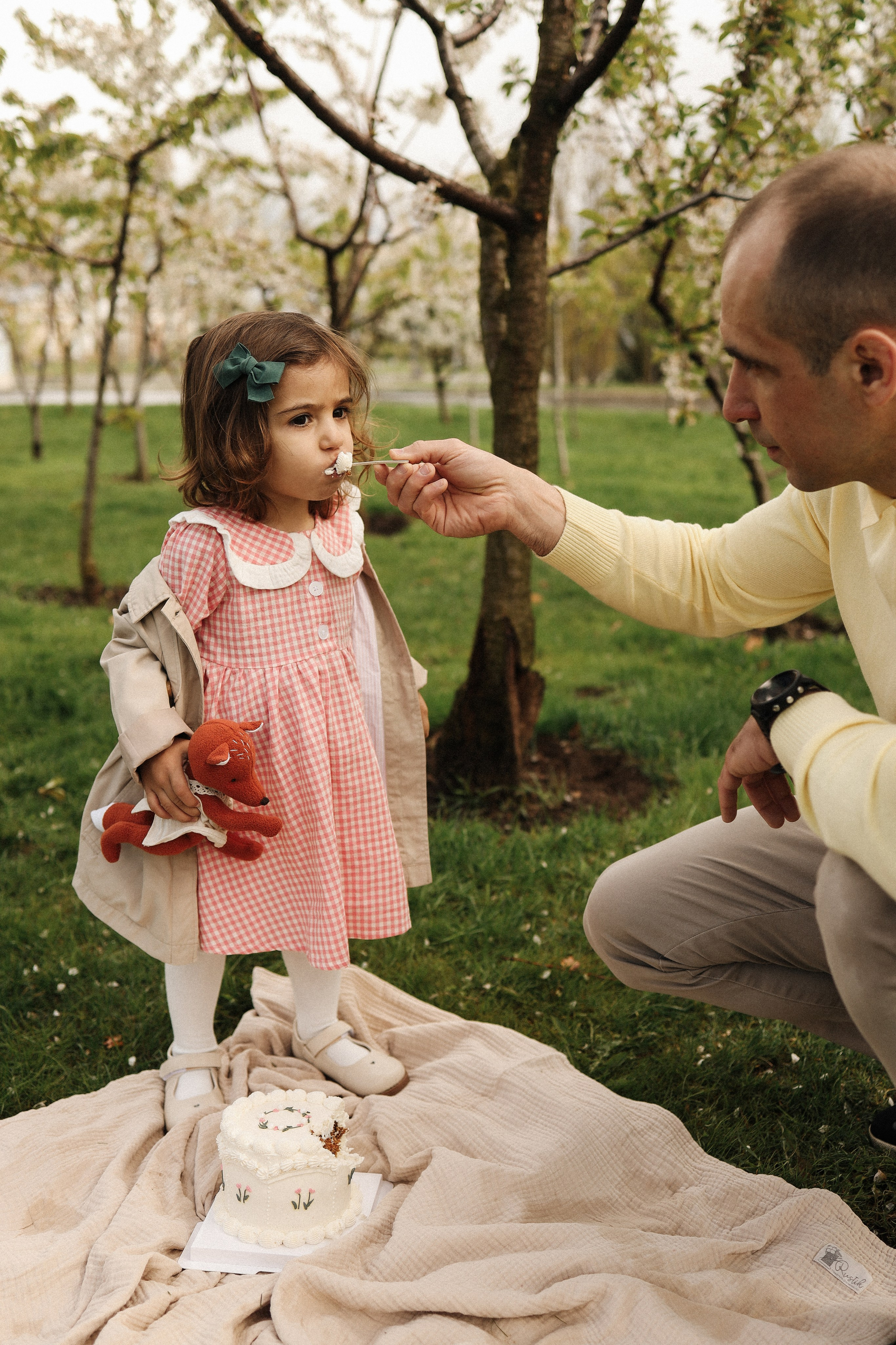 День рождения в цветущем саду. Семейный и lovestory фотограф в Москве Светлана Коняхина