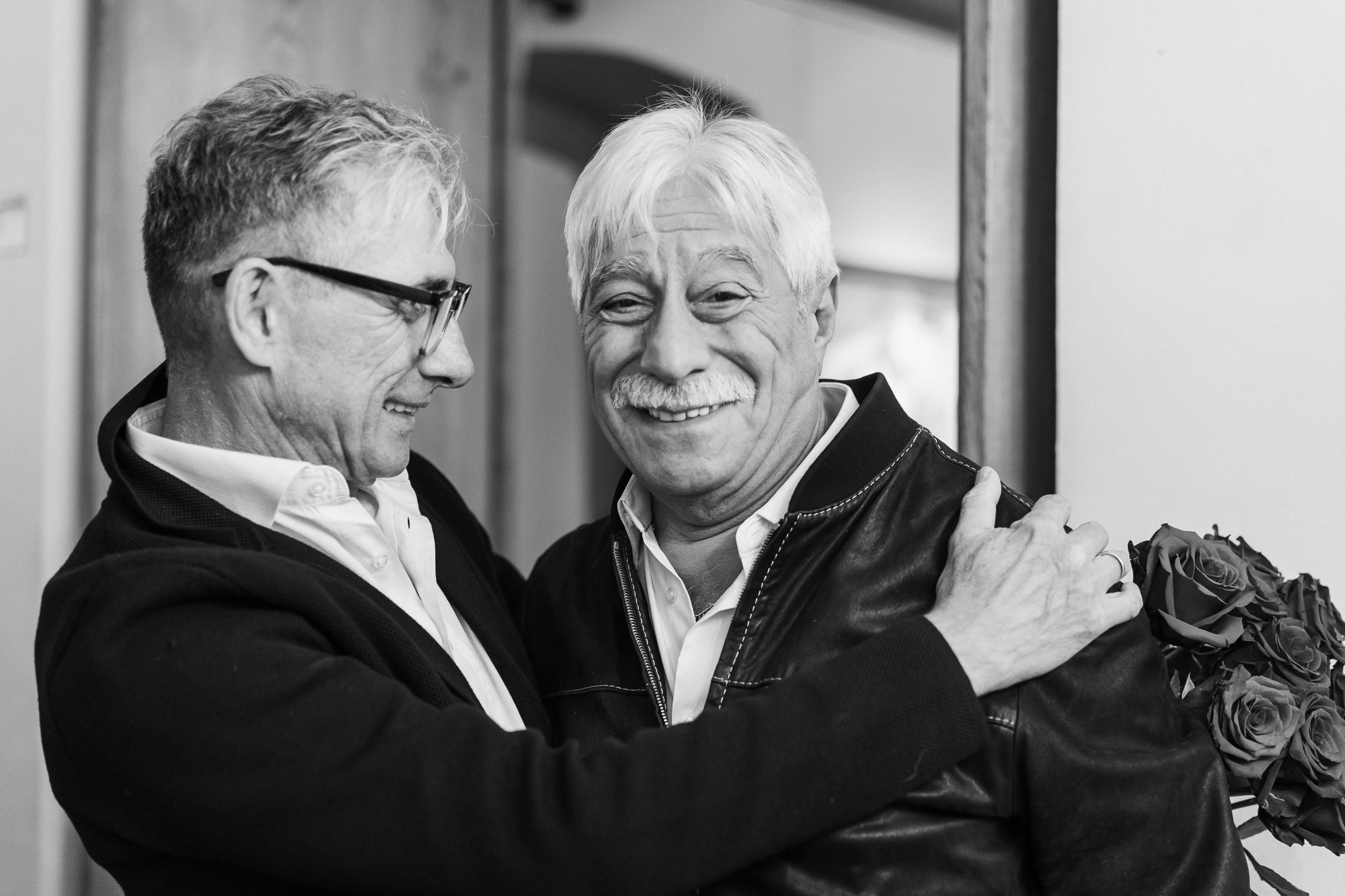 Съёмка открытия вытсавки художника Ильи Даньшина. Лиза Фирстова — самый добрый фотограф