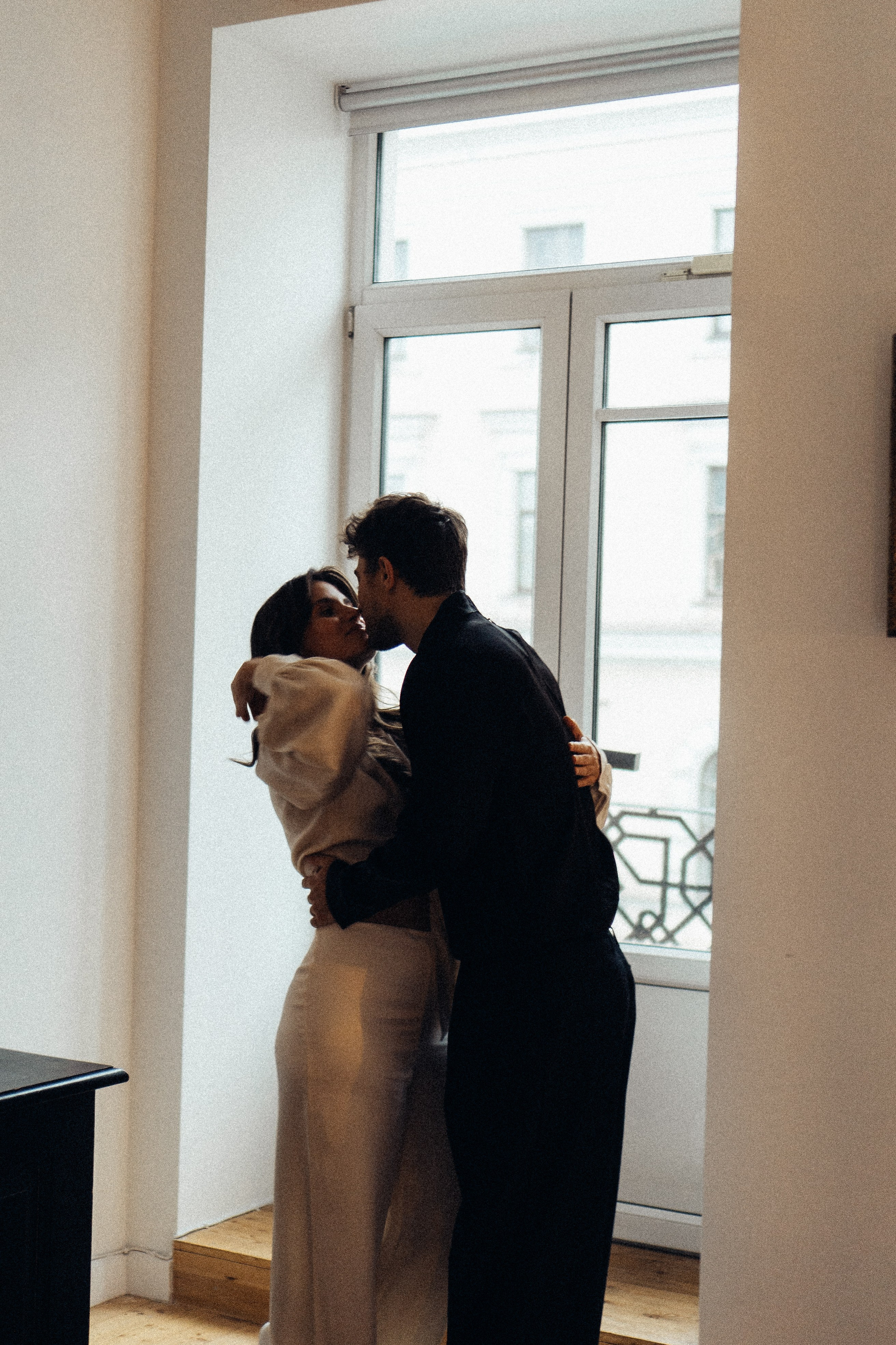 УТРО ЖЕНИХА И НЕВЕСТЫ В ПИТЕРСКОЙ КВАРТИРЕ И СЬЕМКА С СВАДЕБНЫХ ОБРАЗАХ. Профессиональный фотограф, Санкт-Петербург — Виктория Богомолова