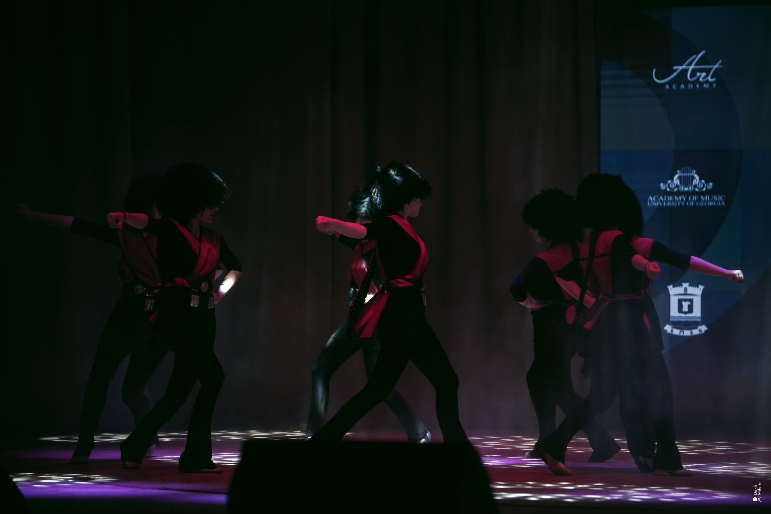 Танцы в Хоби. Портретный фотограф Денис Милютин