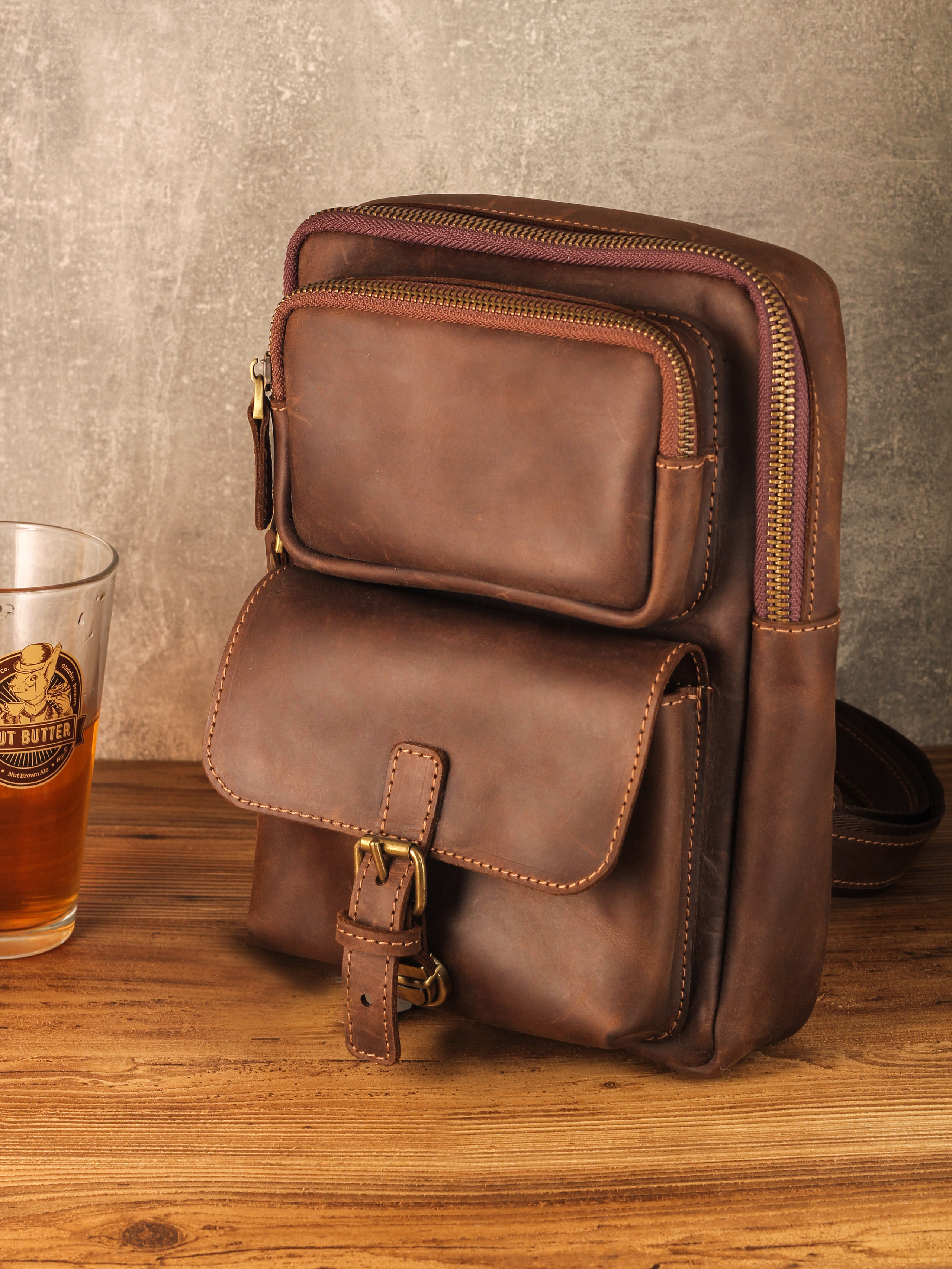 Профессиональная каталожная съемка рюкзаков, сумок в интерьере для сайта и маркетплейсов | Предметный фотограф СПб