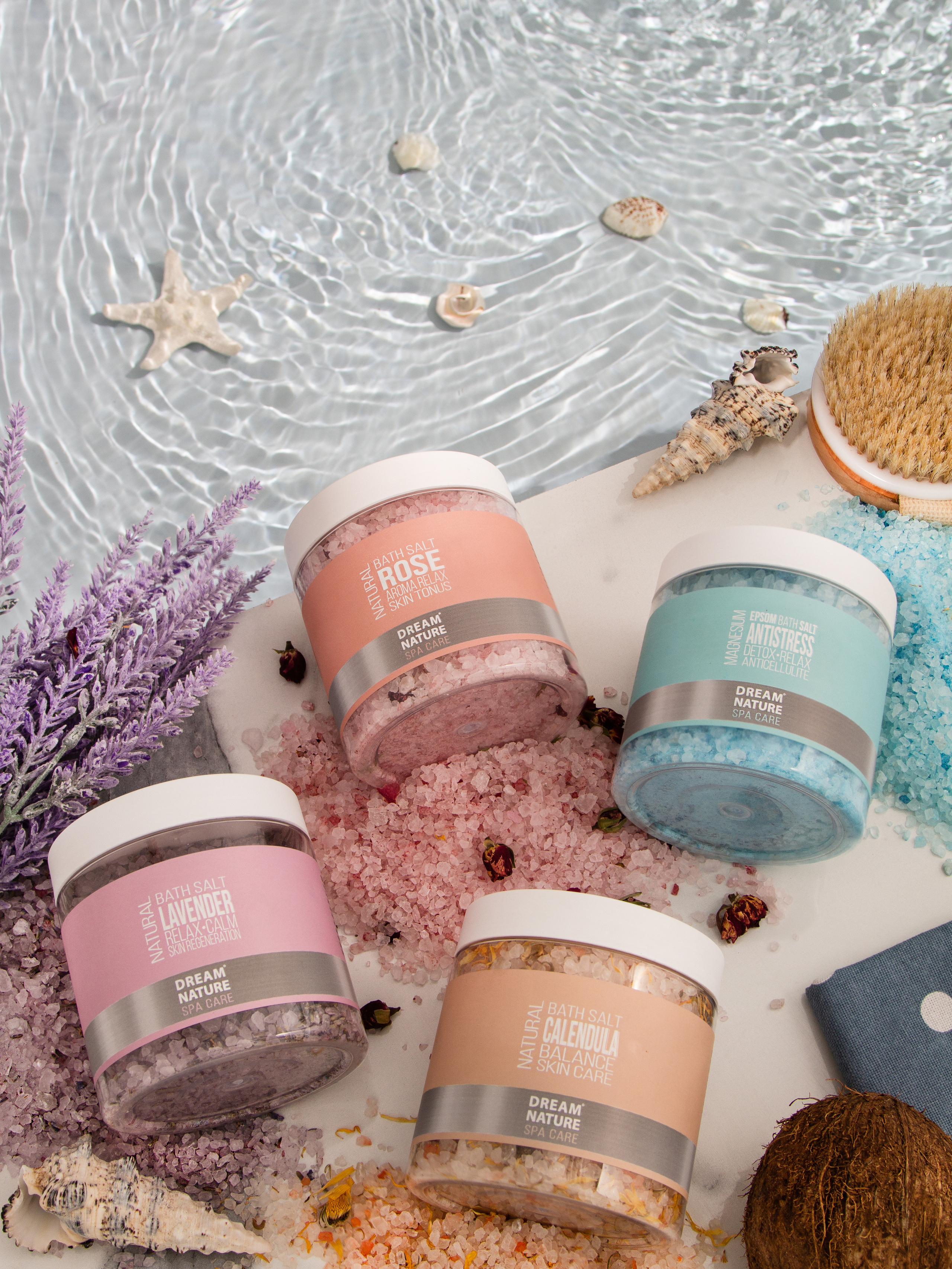 Профессиональная предметная съемка соли для ванной на фоне воды для маркетплейсов. сайта |Предметный фотограф СПб