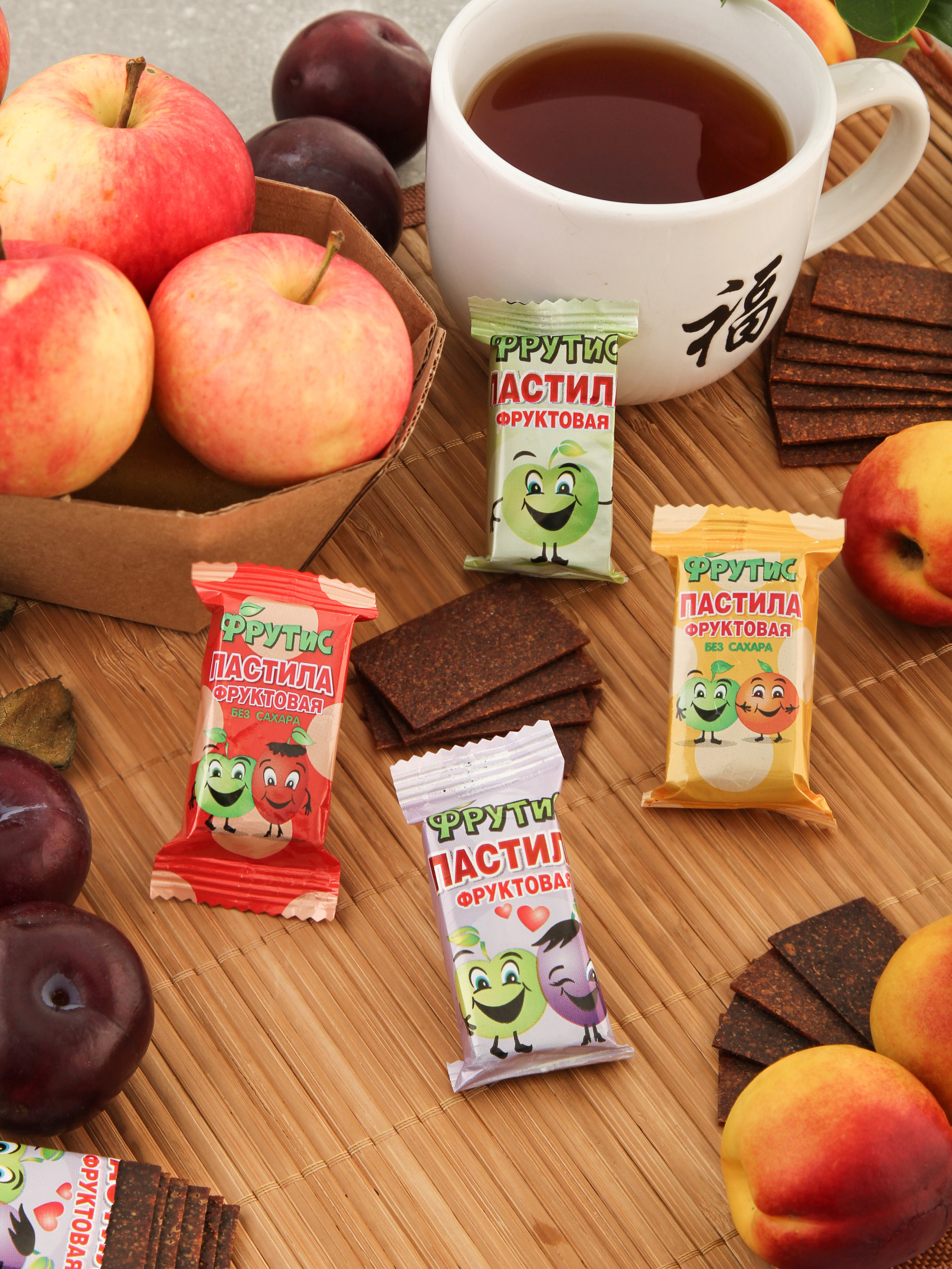 Профессиональная каталожная съемка конфет, пастилы в интерьере для сайта и маркетплесов | Предметный фотограф Санкт-Петербург