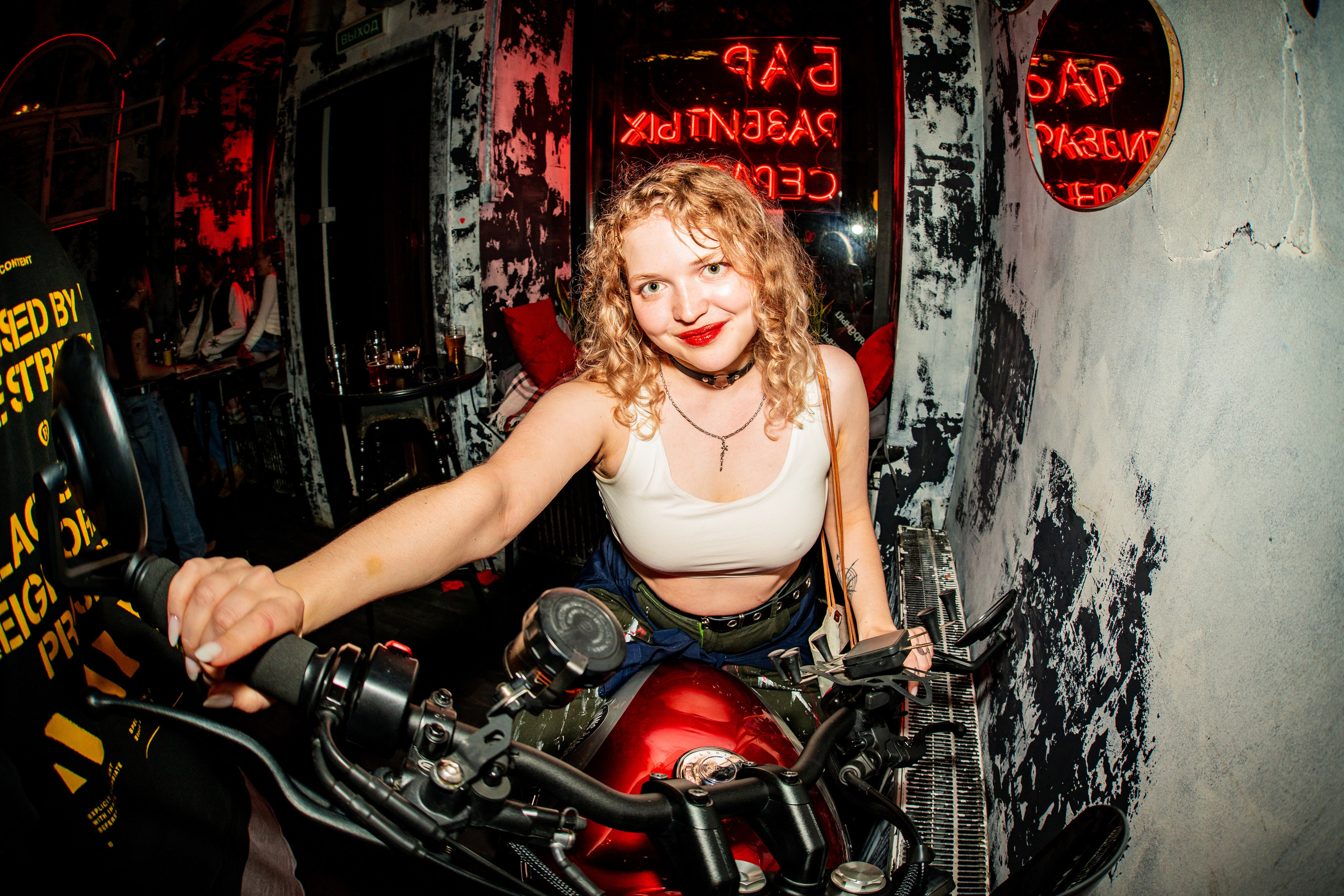 Панк-вечеринка в Баре разбитых сердец. Концертный и репортажный фотограф в Санкт-Петербурге Слава Пахомов