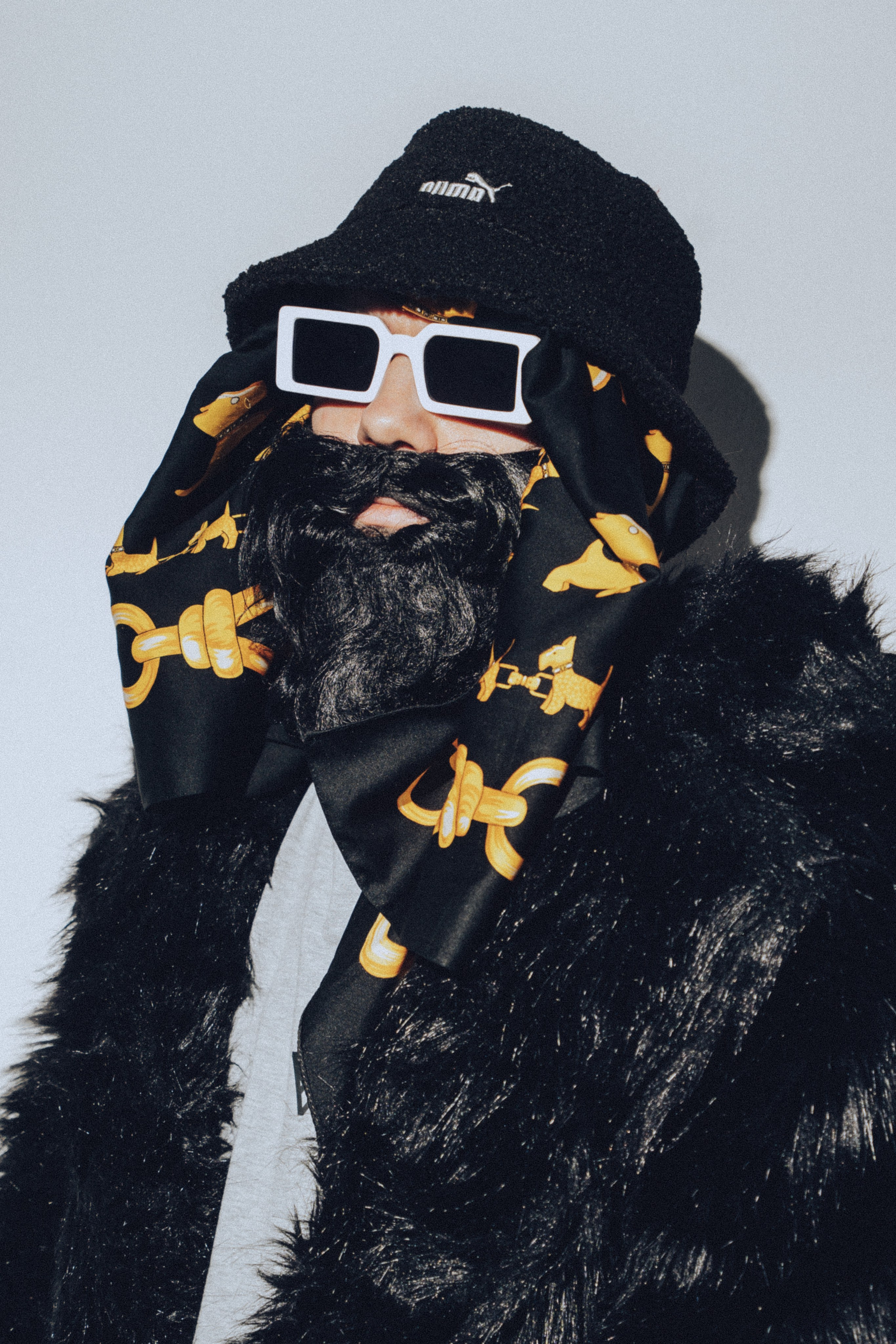 Photographer for bloggers and media personalities for advertising and Reels. Portrait photographer Moscow, UAE, Oleg Koshmarov