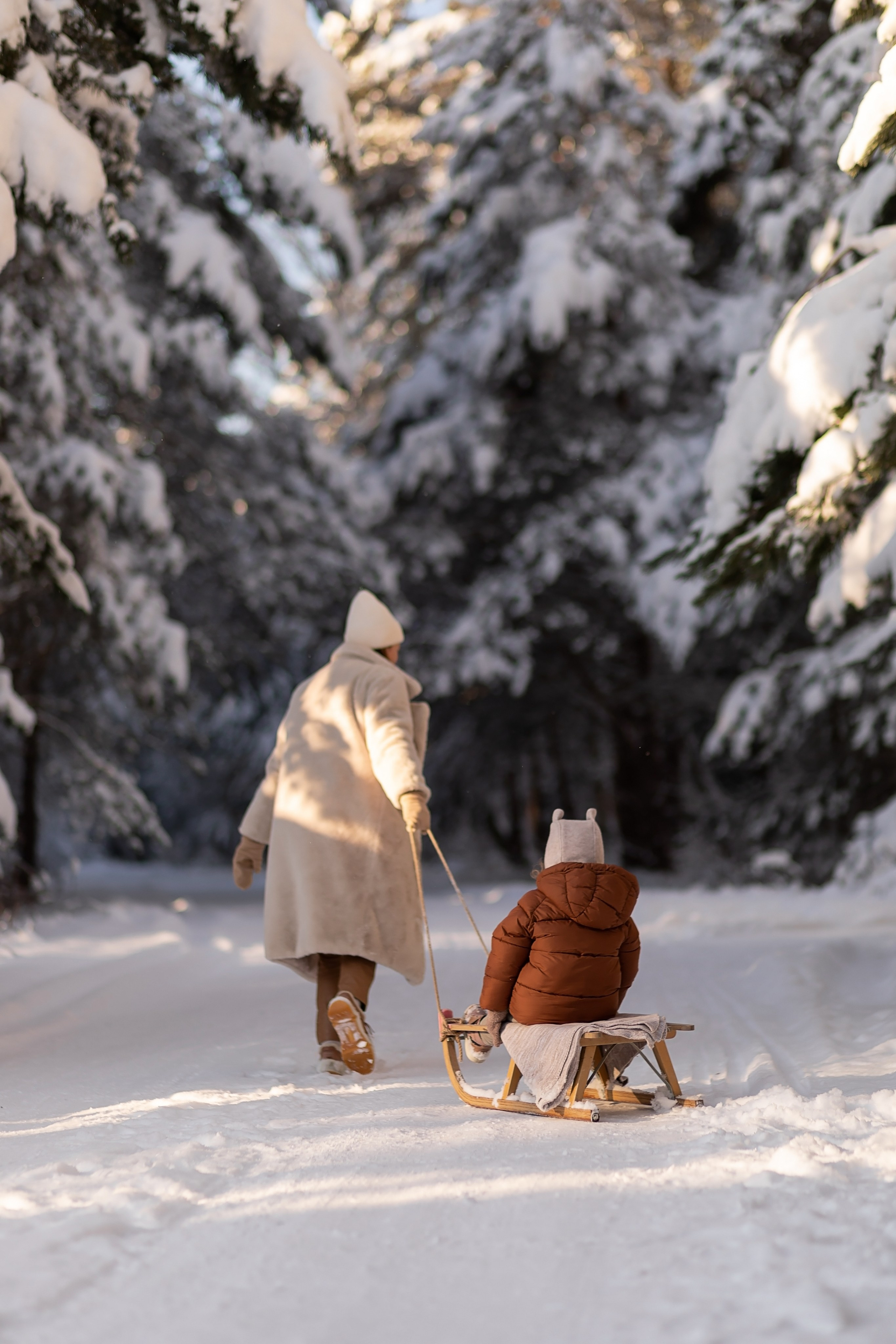 Женя и Майя. Главная