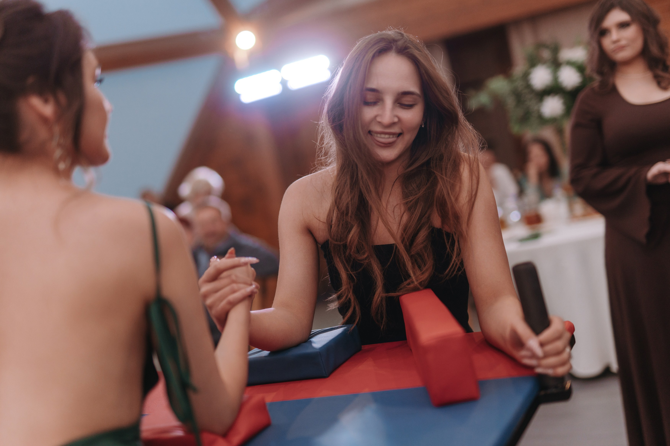 КАФЕ М5 / ХОТИМ ЕДИМ / БОГДАН НАСЫРОВ / ИЛЬНАР АХМАДУЛЛИН