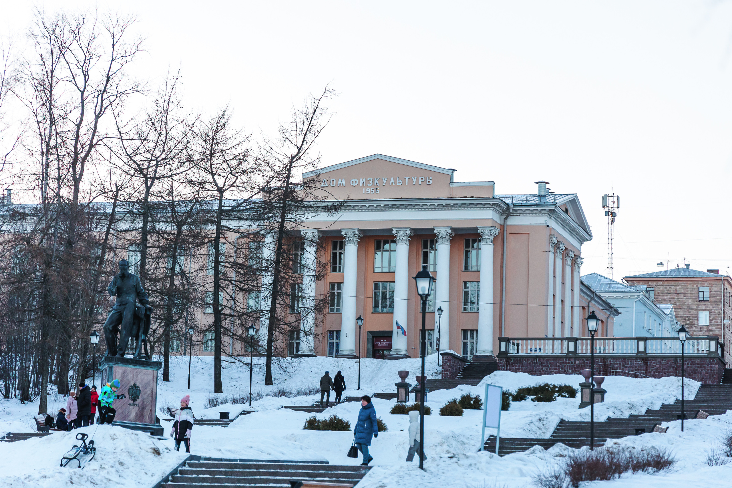 2.1.23.Петрозаводск. Свадебный фотограф в Хабаровске