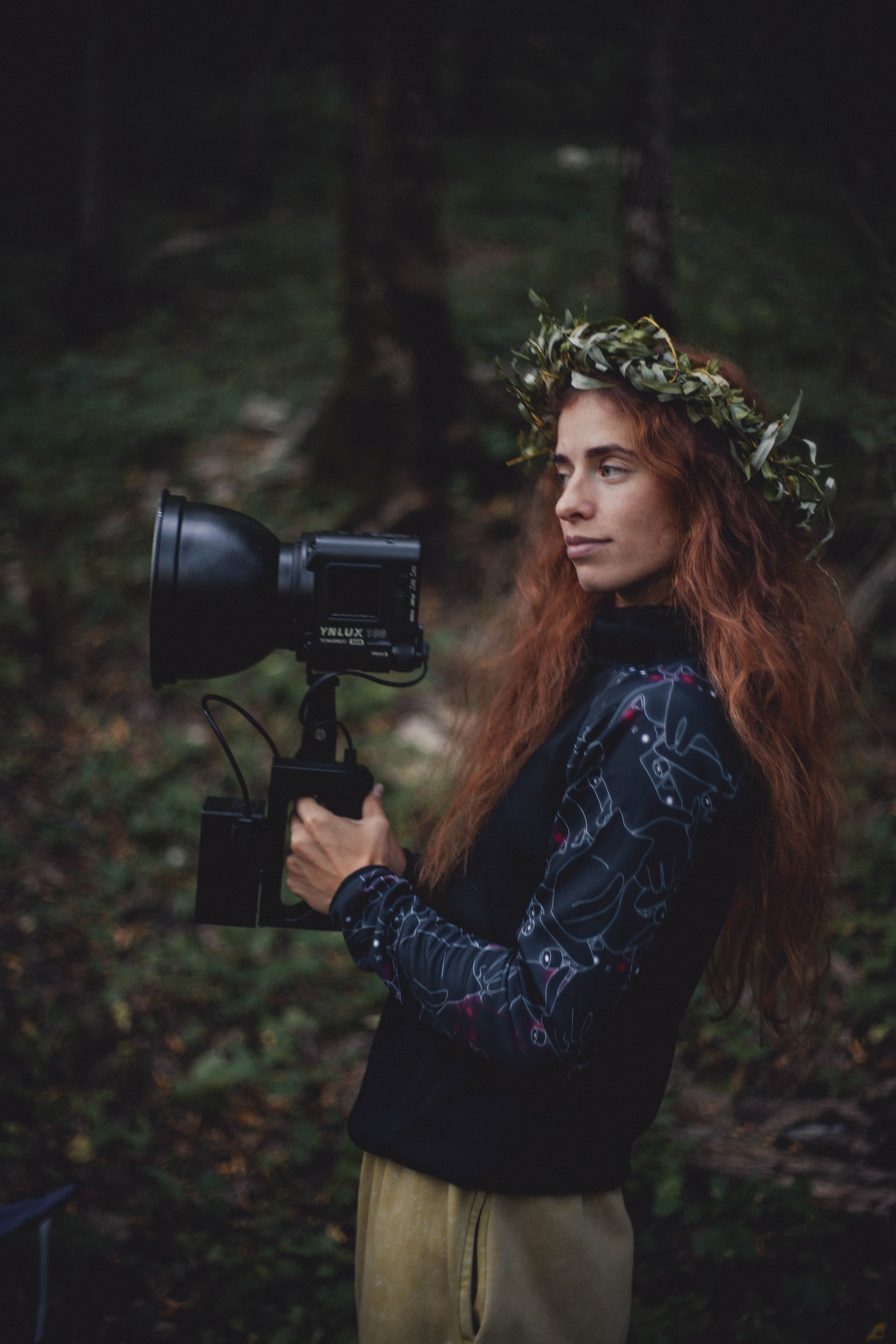 Клип. Уличный фотограф Города N