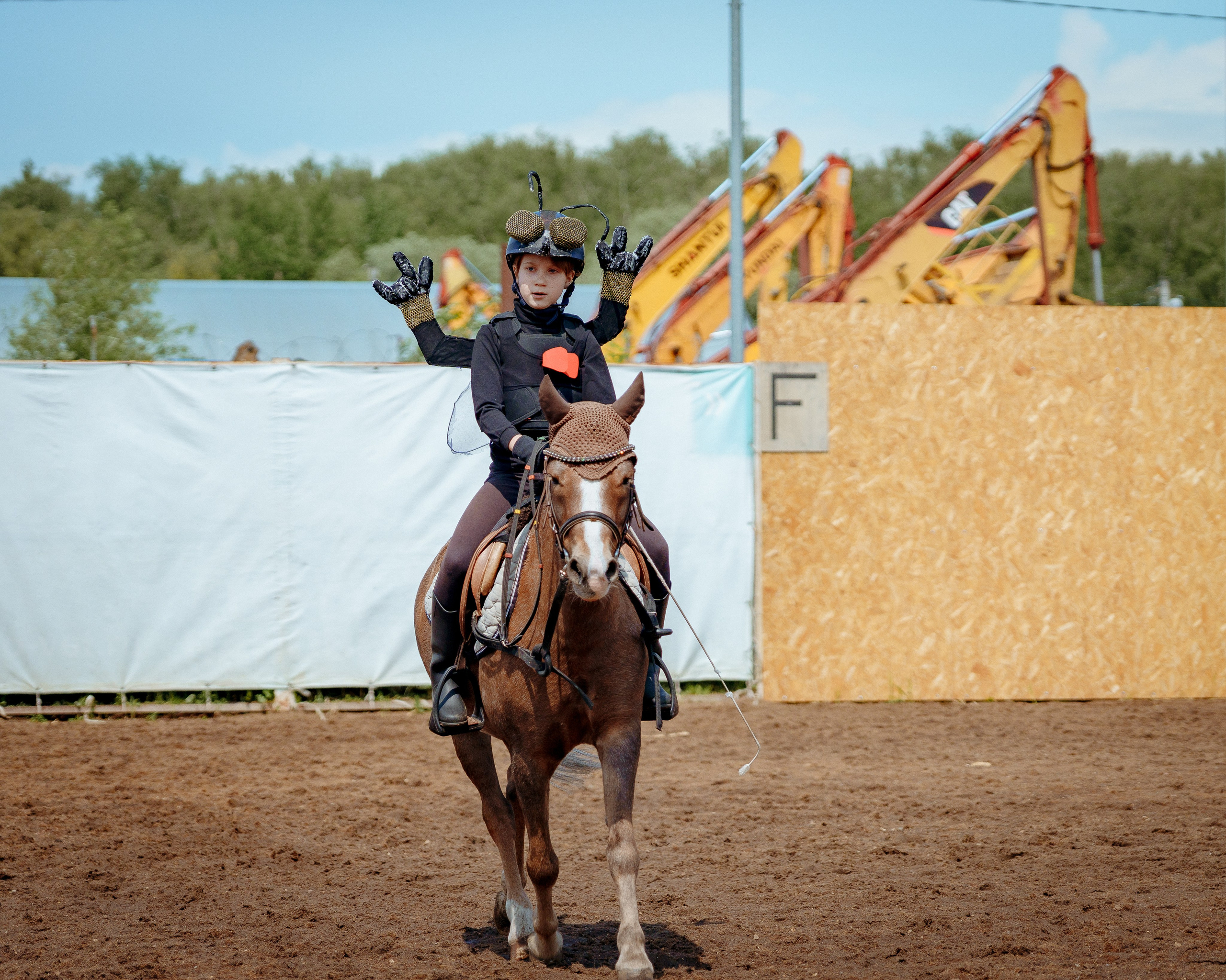 Конный клуб Горки. Портретный и семейный фотограф в Москве/Видное