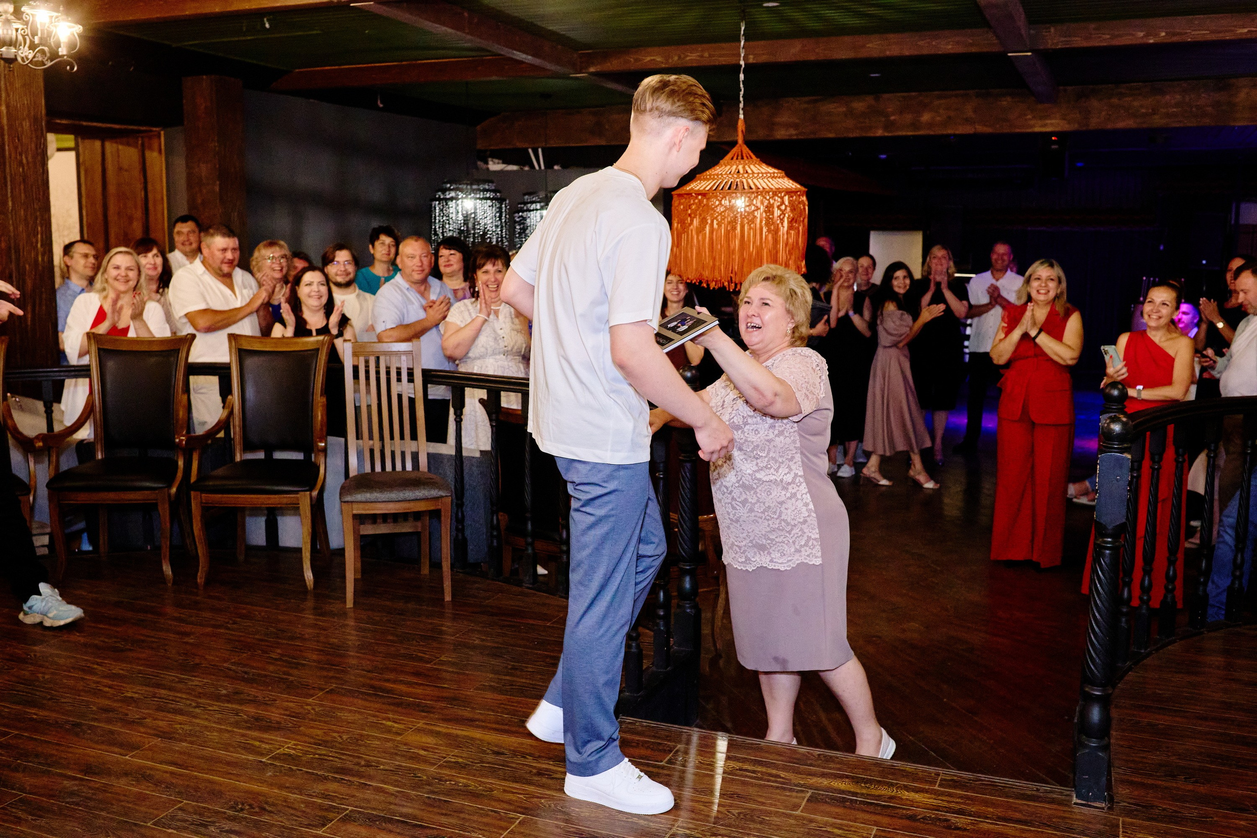 Выпускной 35 Сош. Фотограф Выпускные альбомы Таганрог Сергей Коробченко