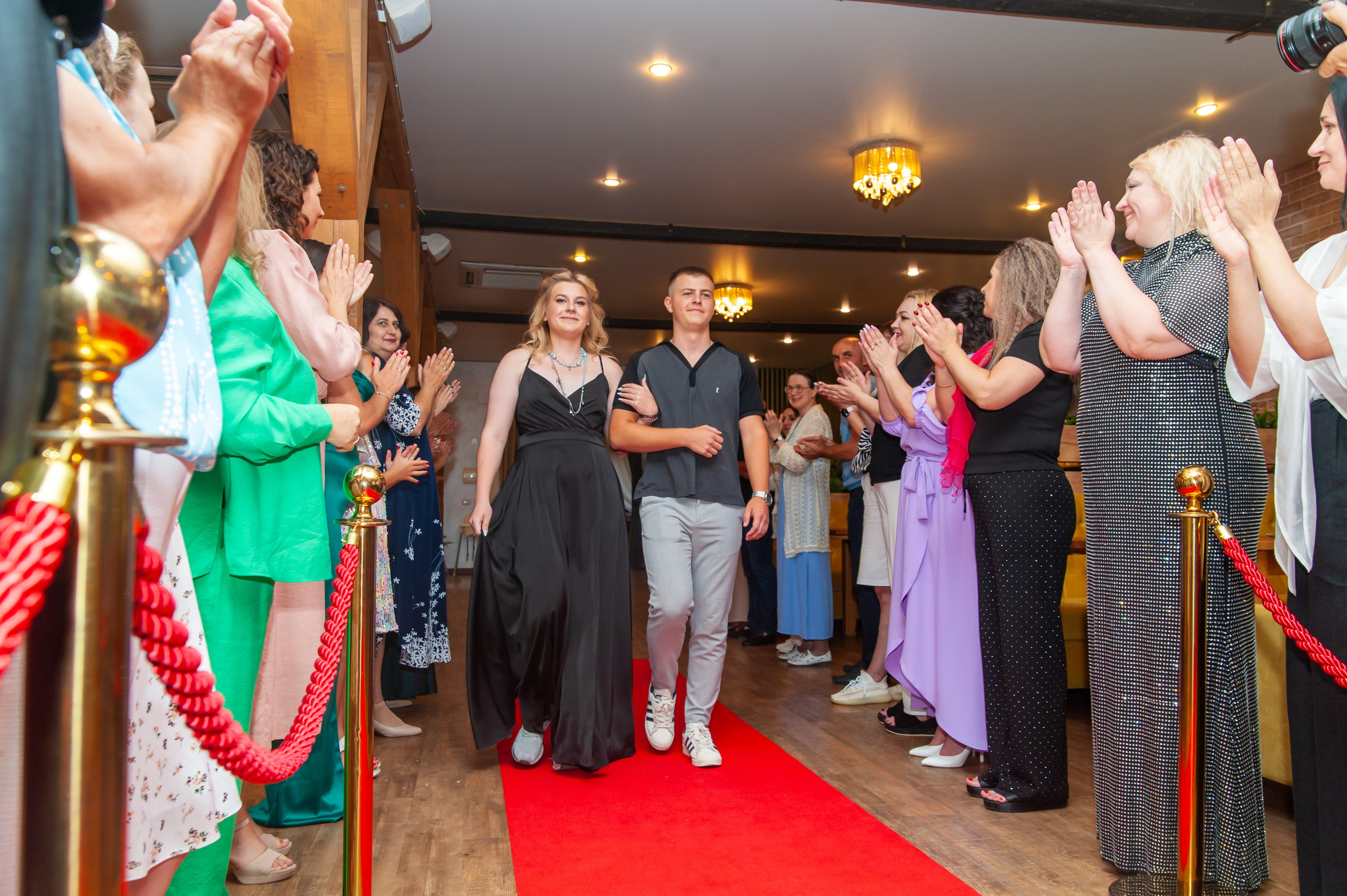 Выпускной МАОУ СОШ № 17 им. Эдуарда Есаяна. Свадебный и семейный фотограф Денис Лукьянов в Краснодаре, Краснодарском крае и Республике Крым