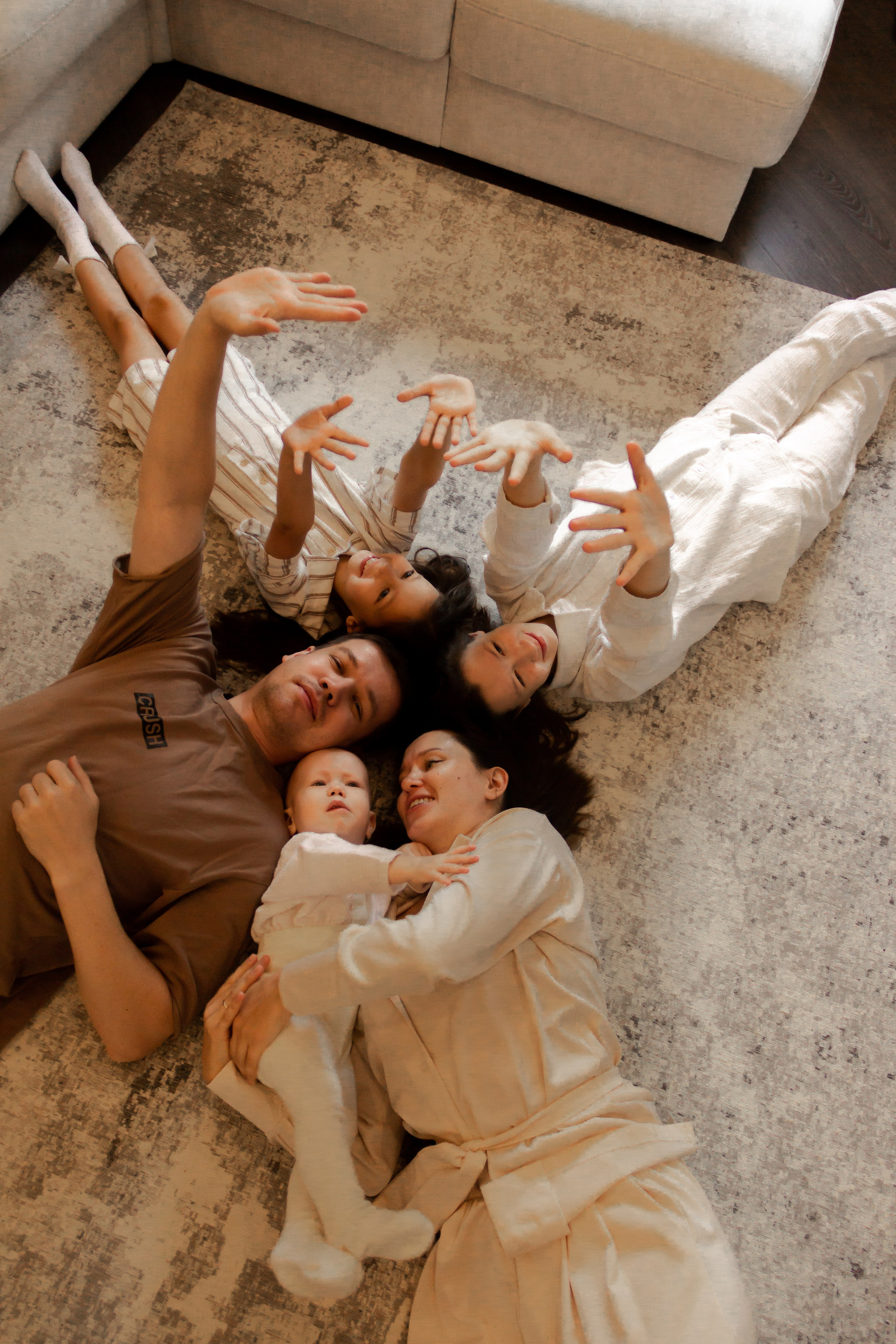 Рустам\Нурсина\Нурияна\Зарина\Сармат