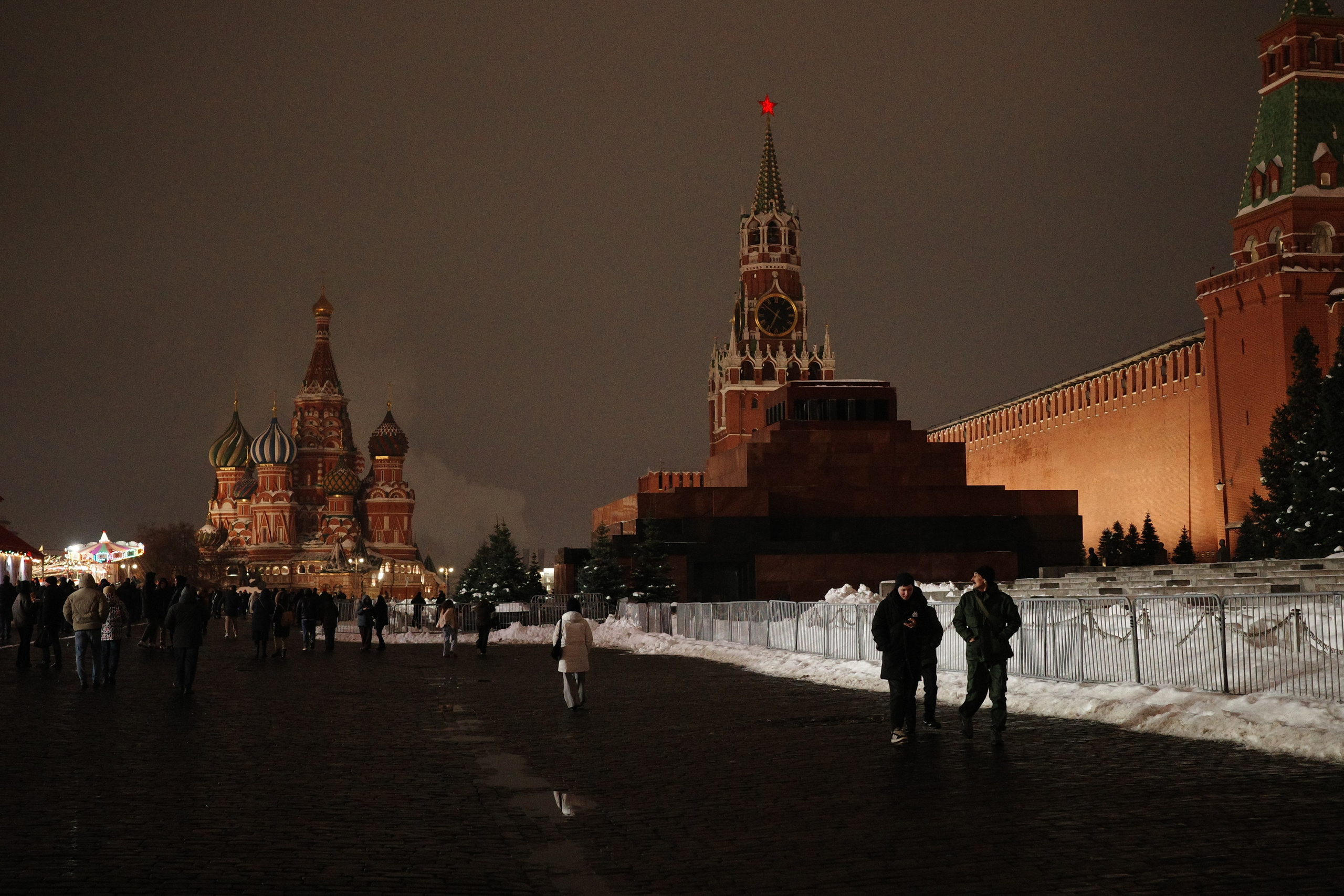 #43: Красная площадь / февраль 2026. Проект «Фотокладовка»: блог уличной фотографии в формате street photo