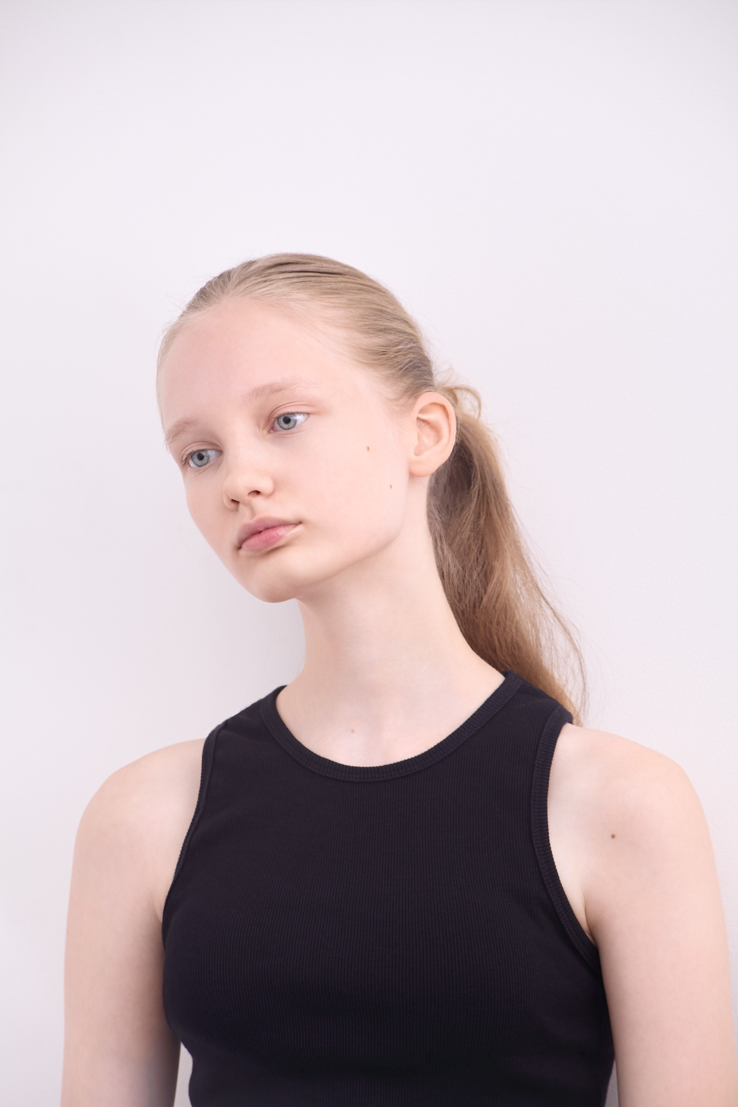 Модельные тесты для Даши. Модельные тесты в Москве. Фотограф Вика Паршина