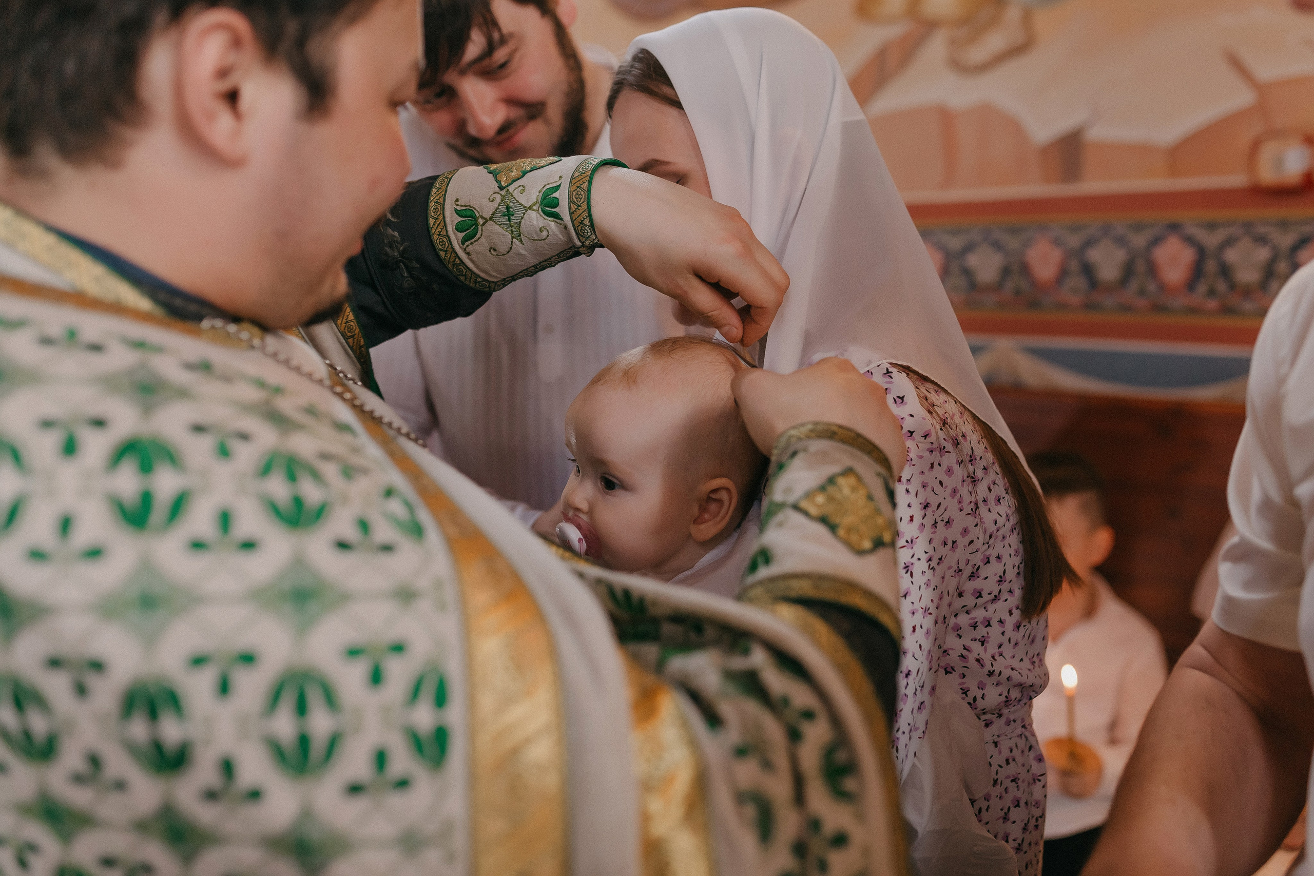 Крещение Артёма и Валерии. Храм Георгия Победоносца. Семейный фотограф в Сургуте