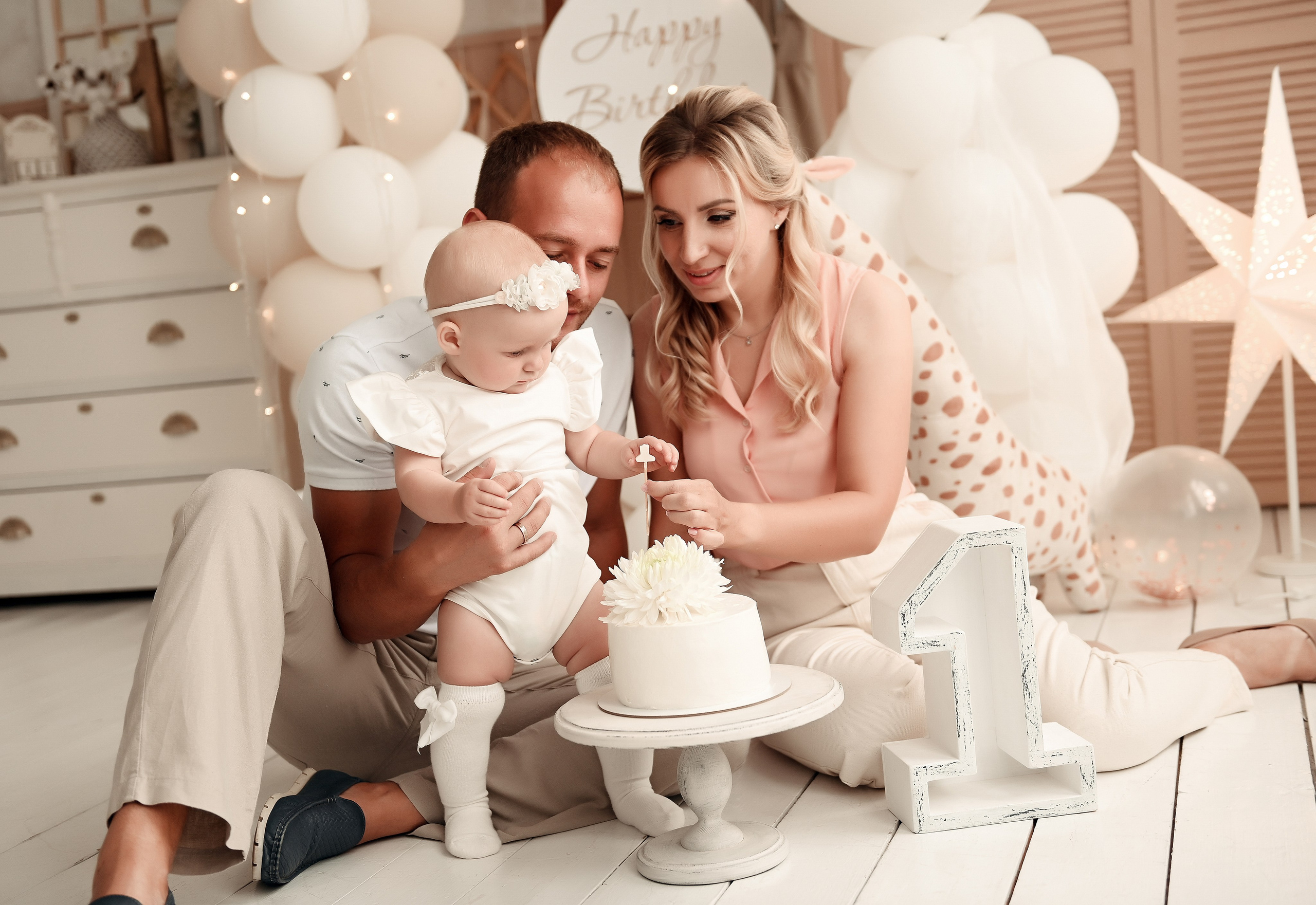 Семейная на 1 годик. Свадебный, семейный, детский, контент фотограф в Омске Максим Ильин