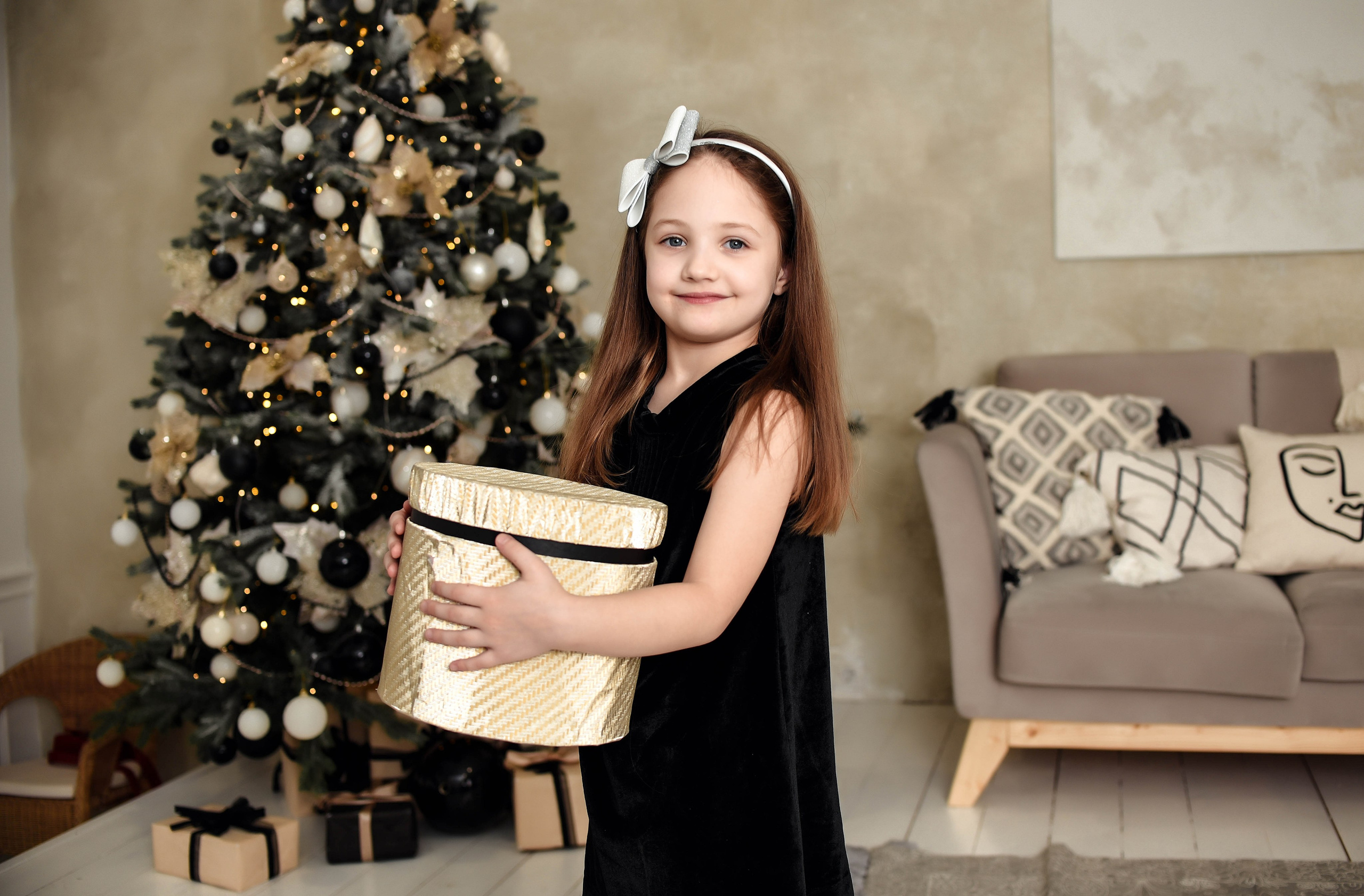 Новогодняя семейная. Свадебный, семейный, детский, контент фотограф в Омске Максим Ильин