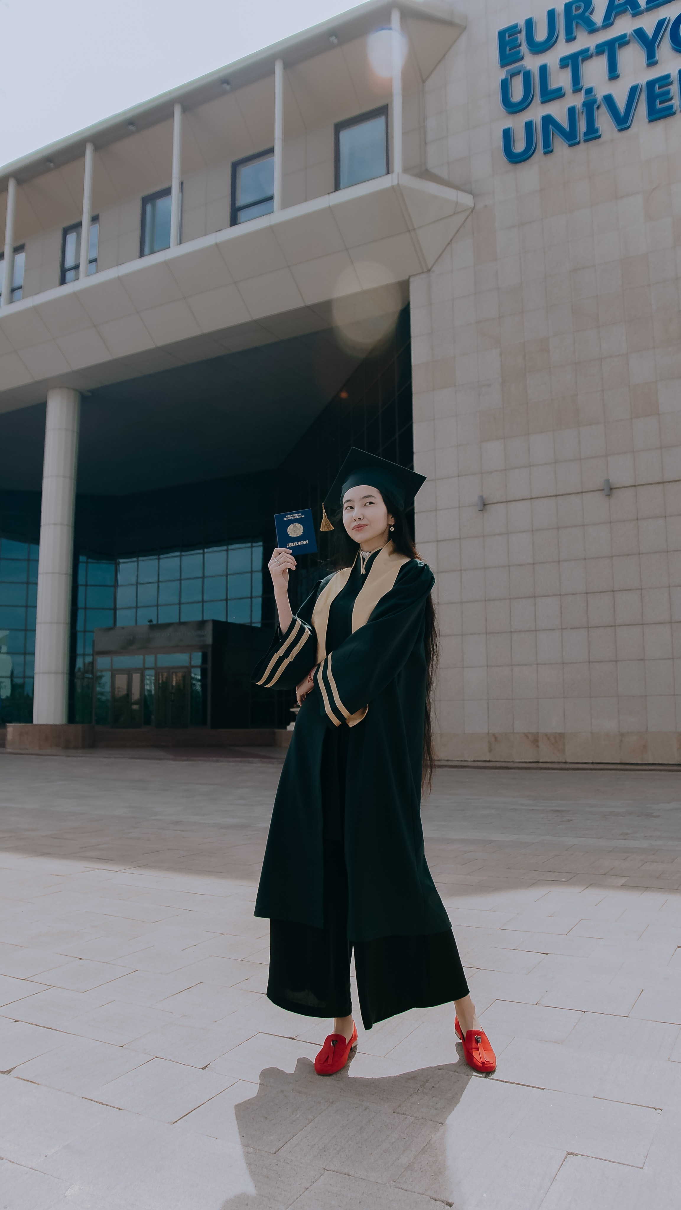 Выручение диплома ЕНУ. Уличный и студийный фотограф в Астане Ержанов Нурасыл