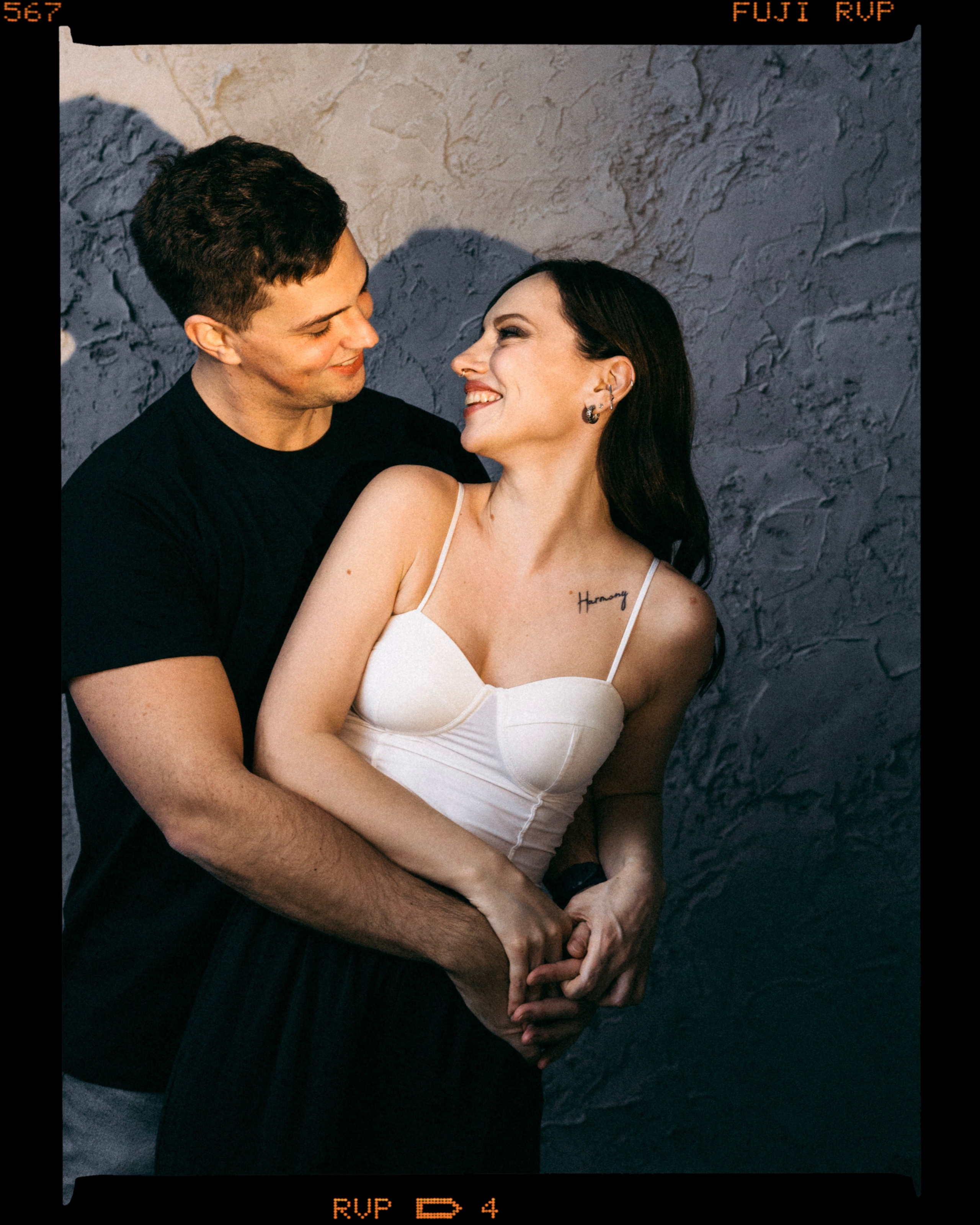 Lovestory в студии. Женский и лавстори фотограф в Москве Елена Аксютко